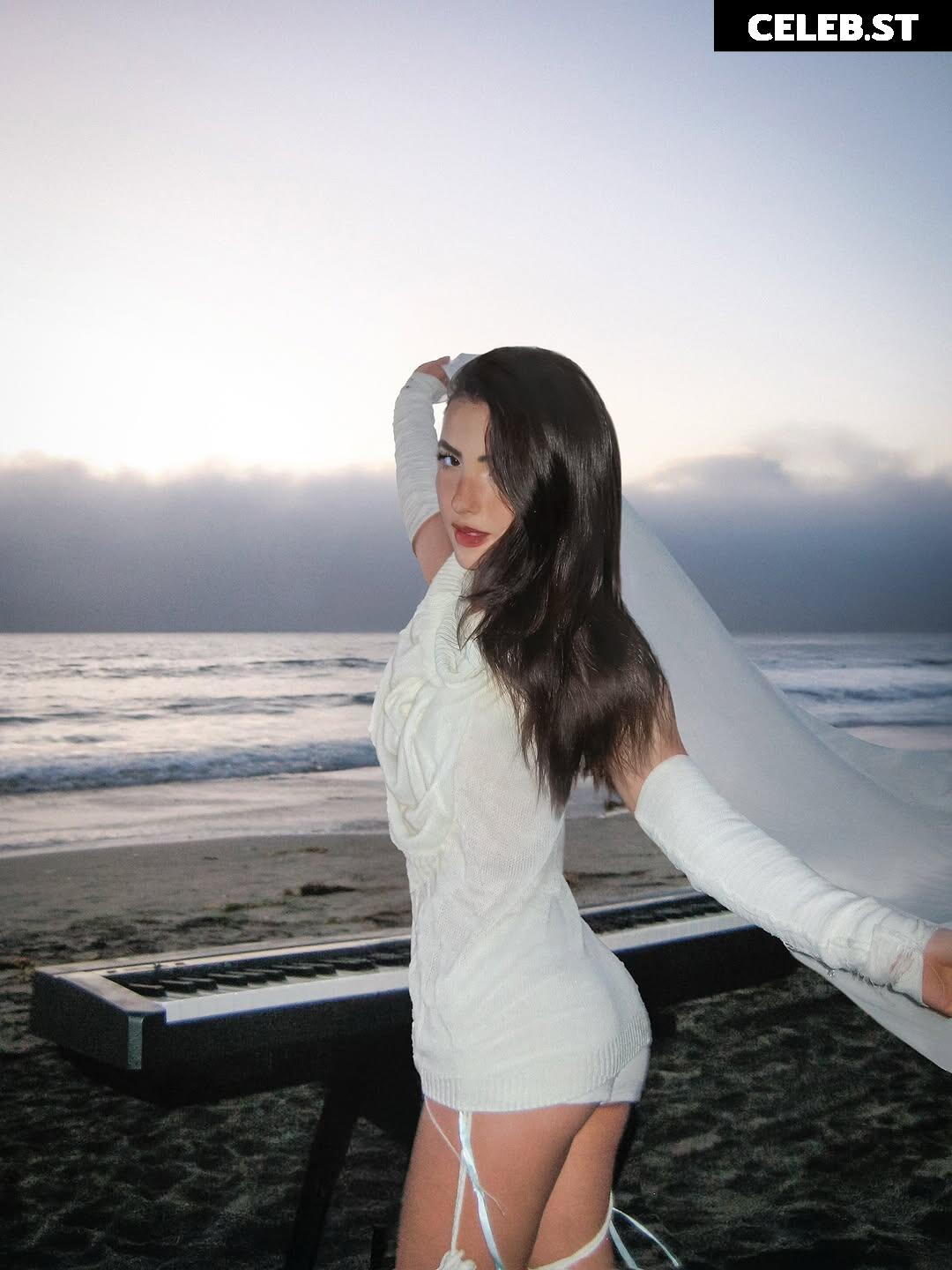 Andrea Botez (leaks = ban) Image 10934884