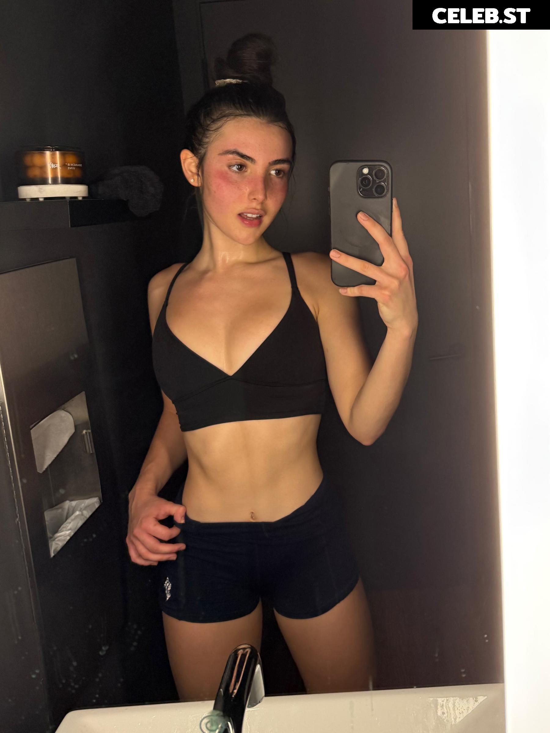 Andrea Botez (leaks = ban) Image 10934229