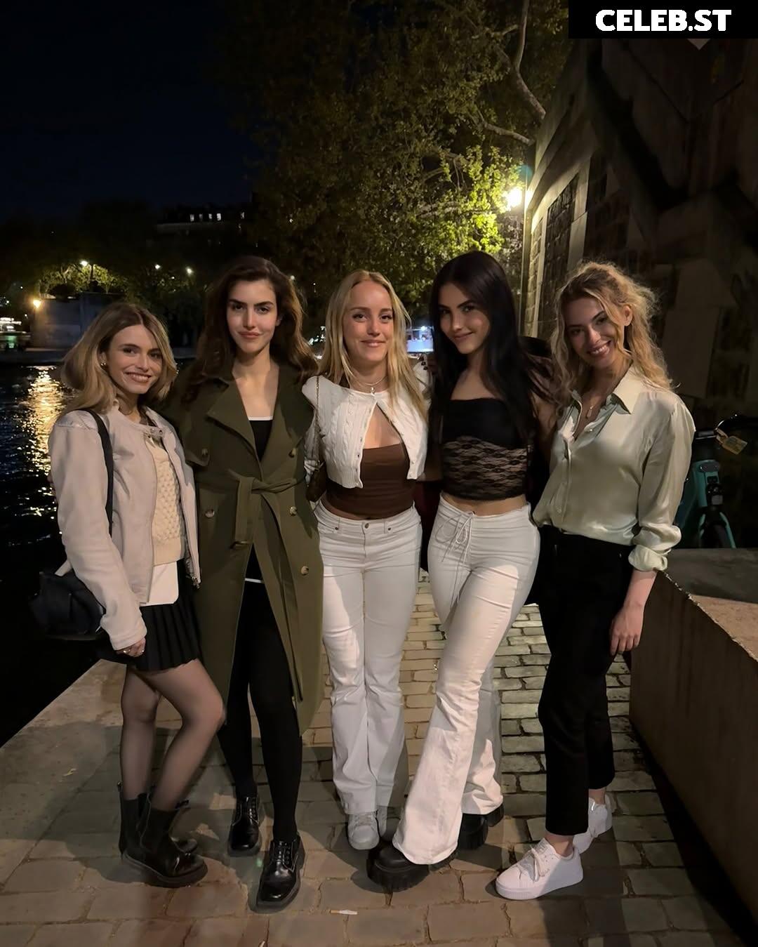 Andrea Botez (leaks = ban) Image 10934235