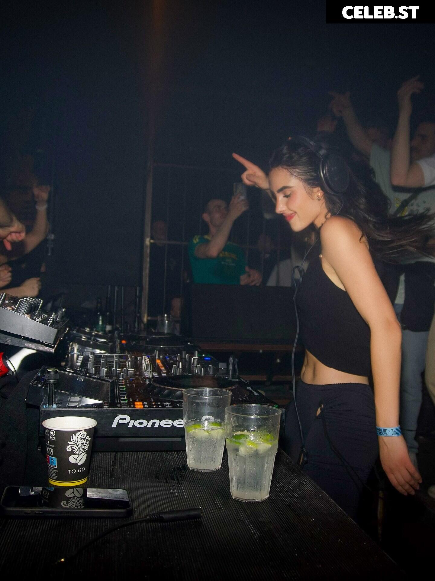 Andrea Botez (leaks = ban) Image 10934252