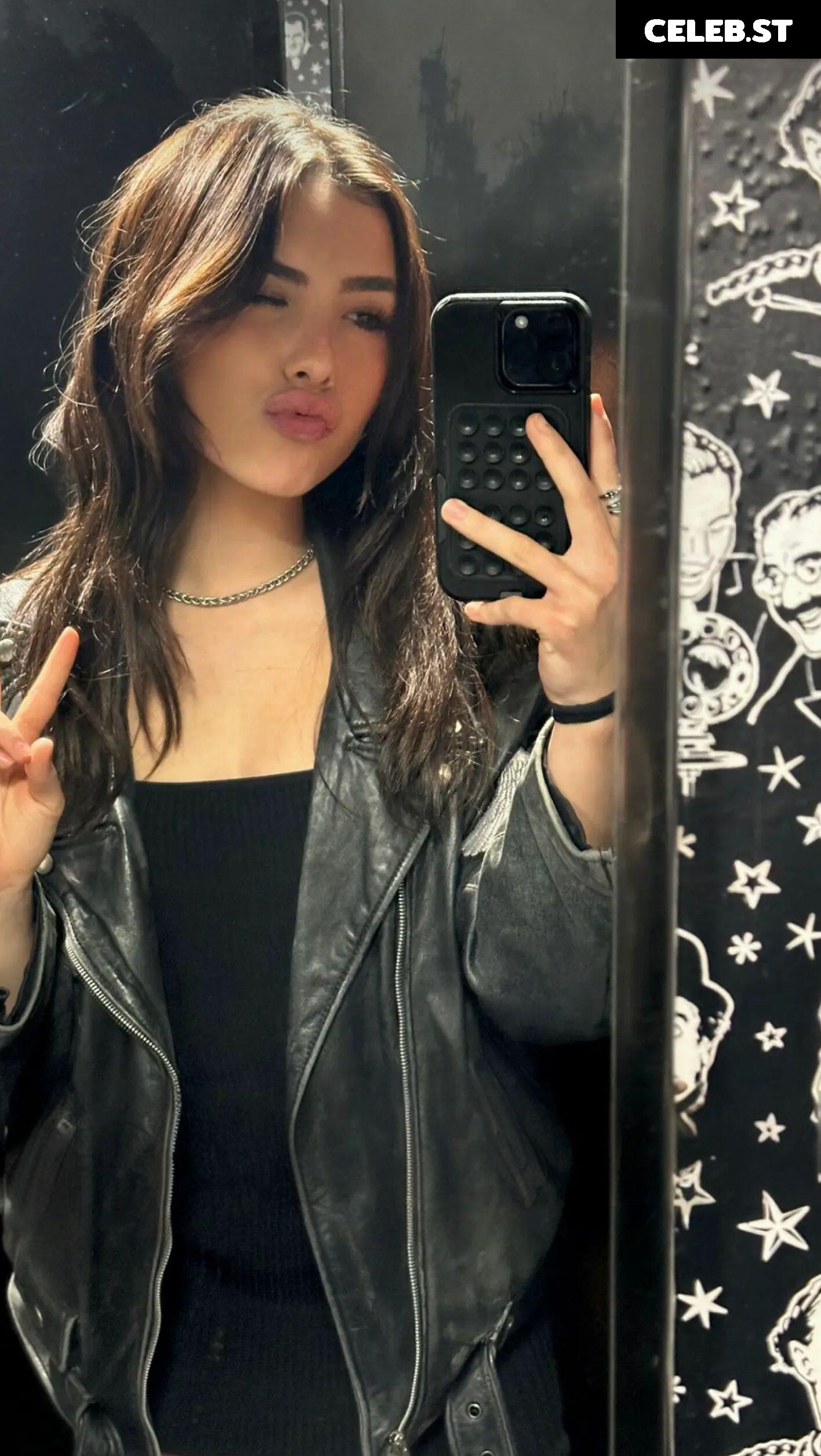 Andrea Botez (leaks = ban) Image 10931042