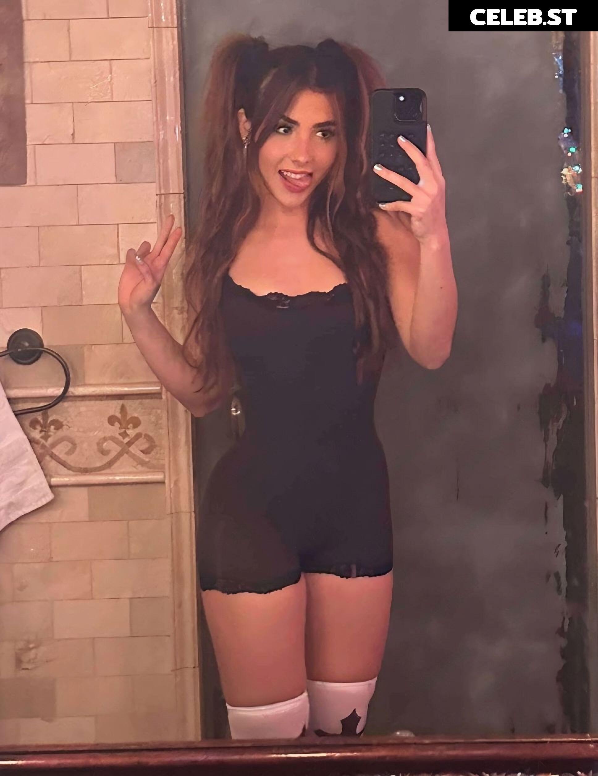 Andrea Botez (leaks = ban) Image 10930542