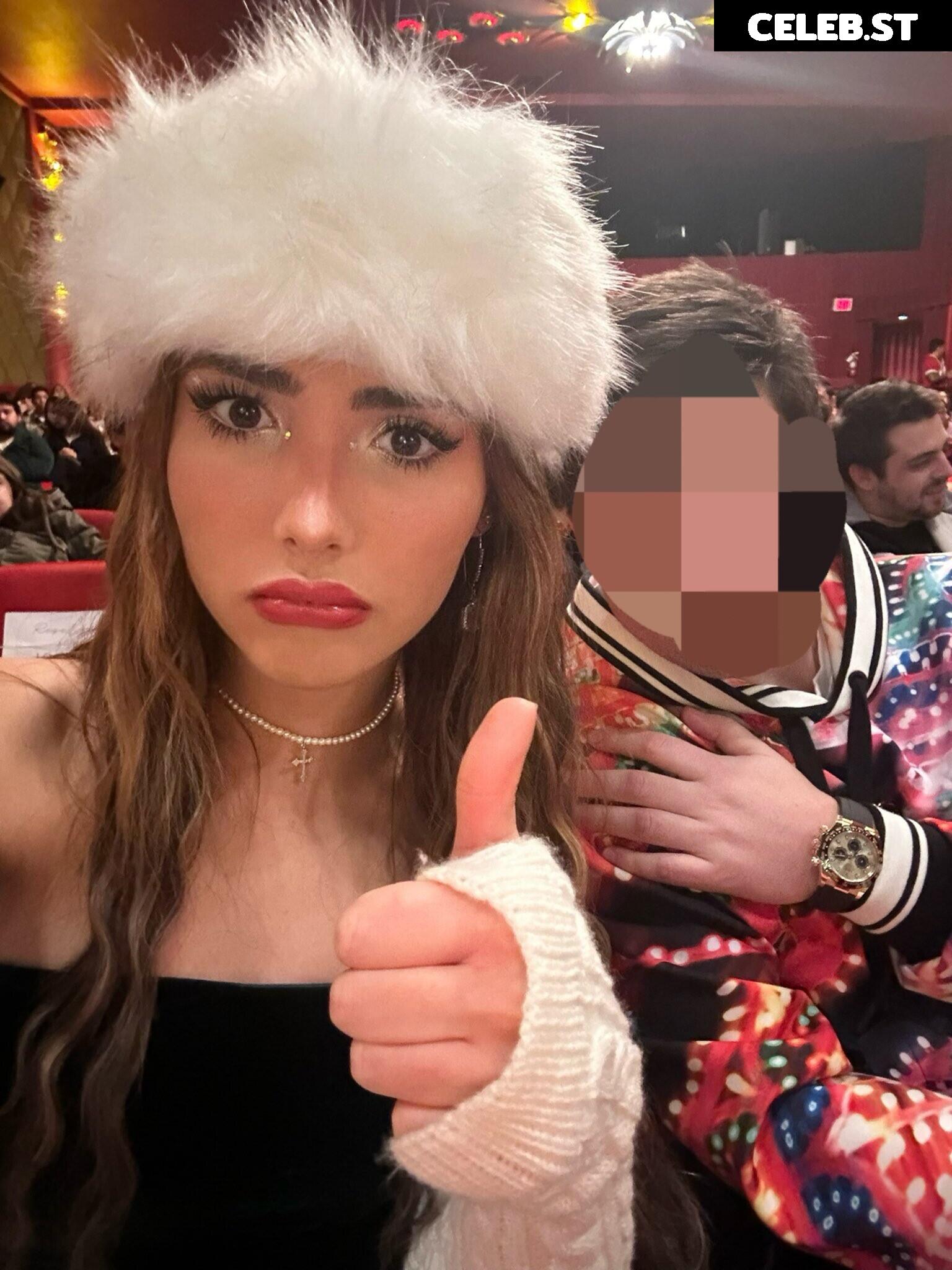 Andrea Botez (leaks = ban) Image 10930050
