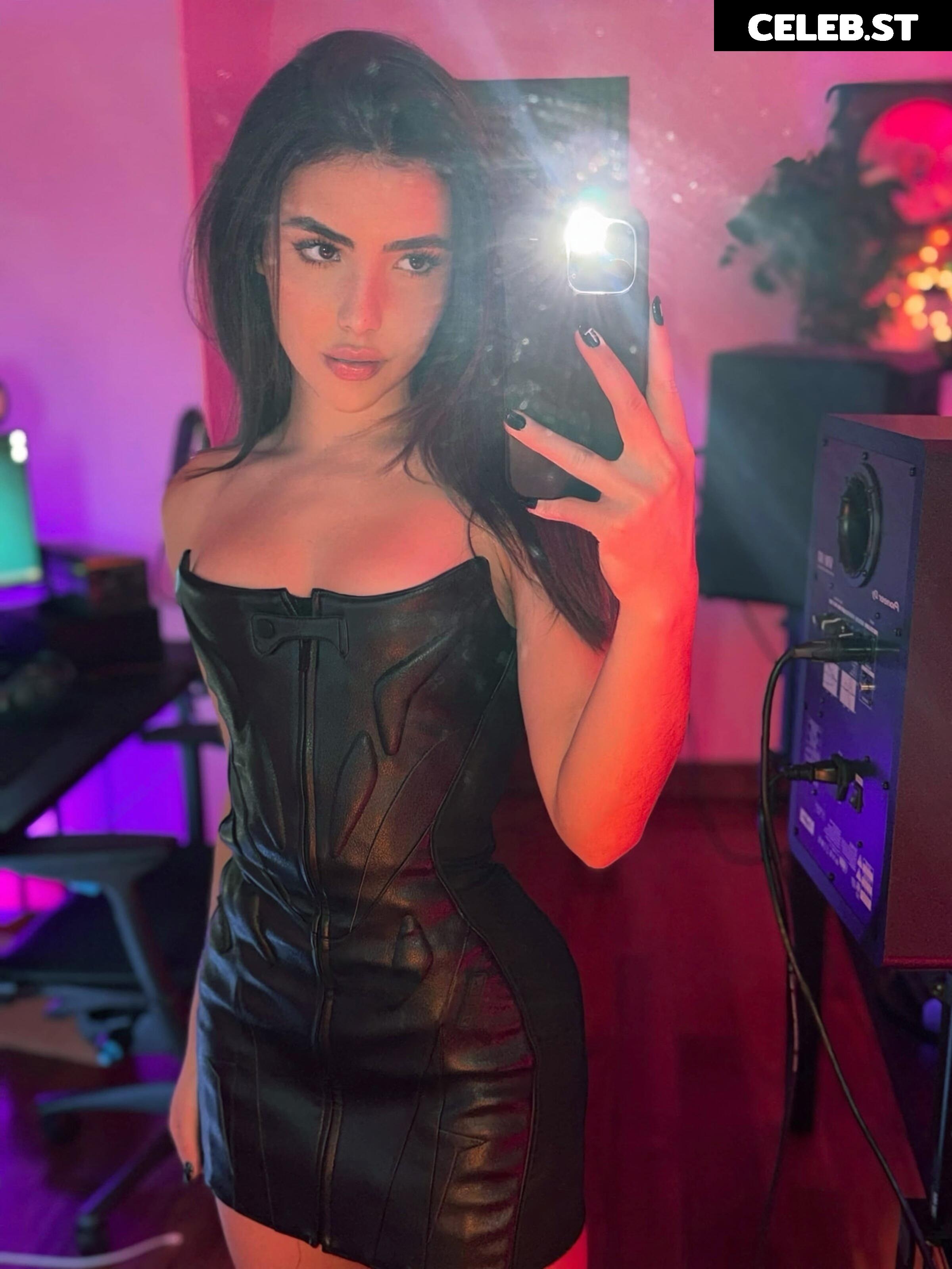 Andrea Botez (leaks = ban) Image 10933411