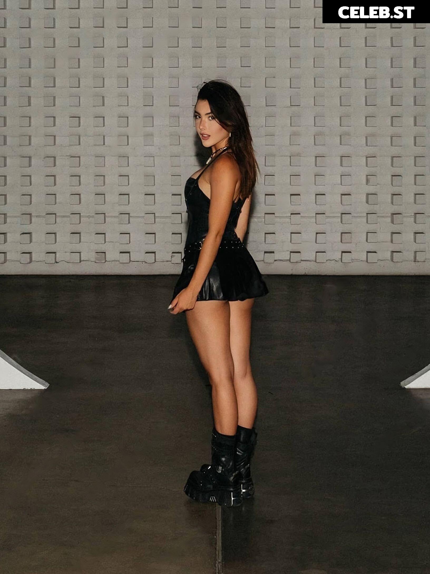 Andrea Botez (leaks = ban) Image 10933468