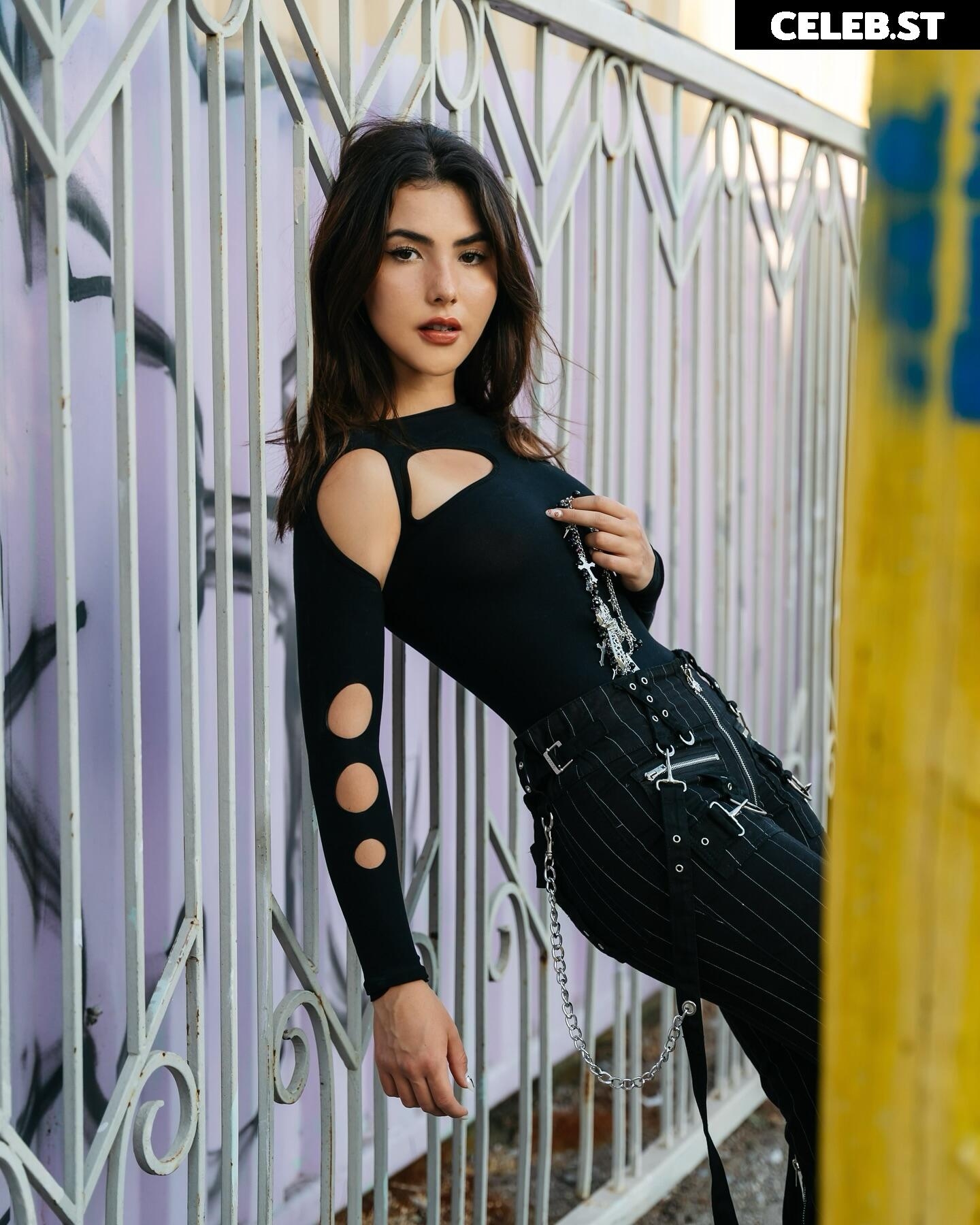 Andrea Botez (leaks = ban) Image 10932460