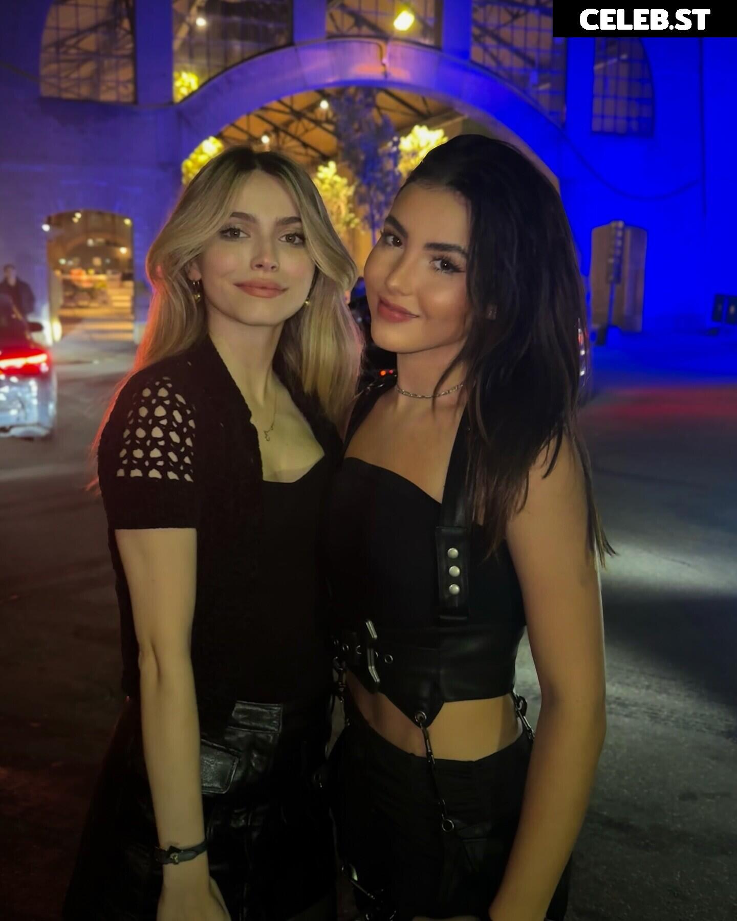 Andrea Botez (leaks = ban) Image 10932473