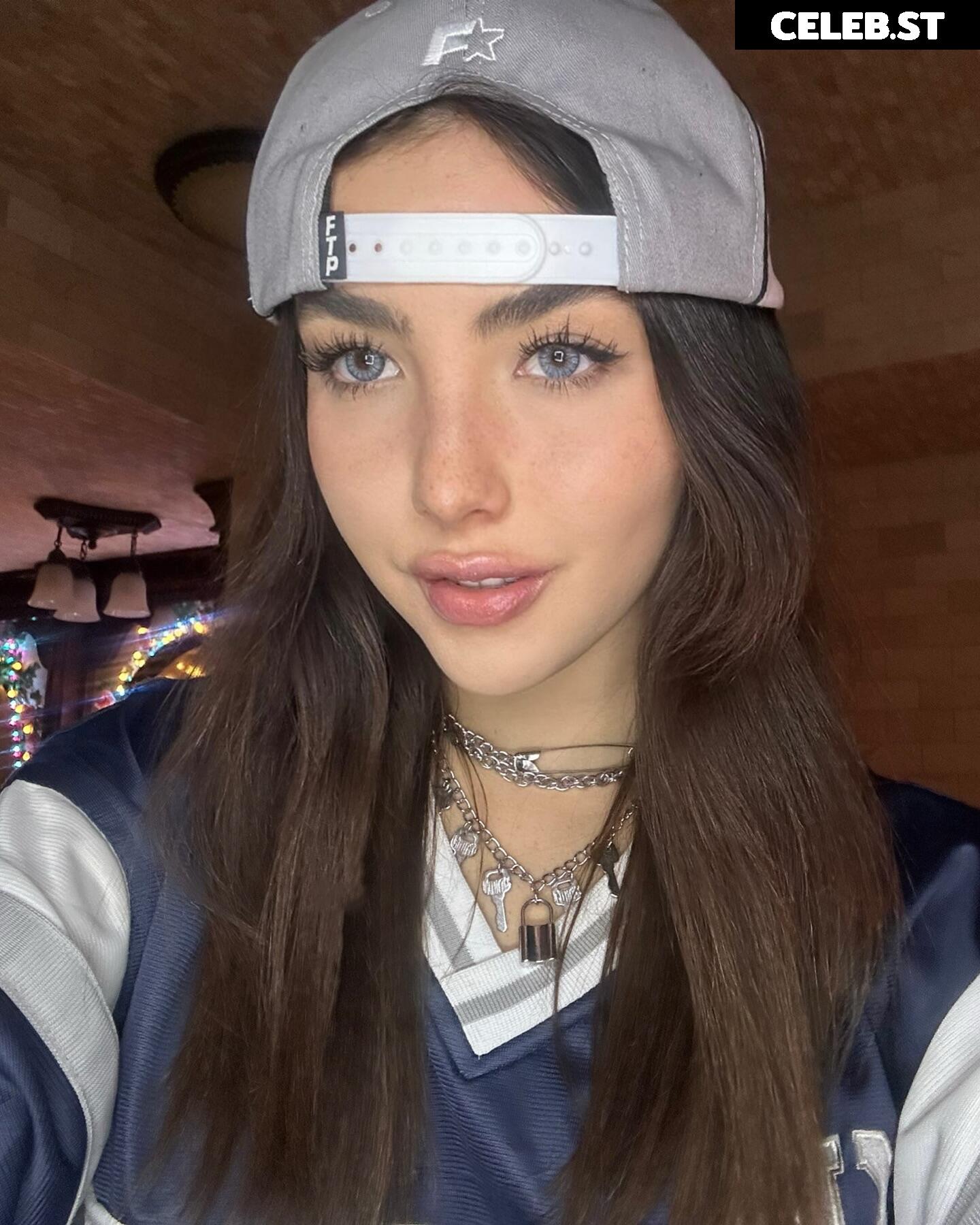 Andrea Botez (leaks = ban) Image 10932654