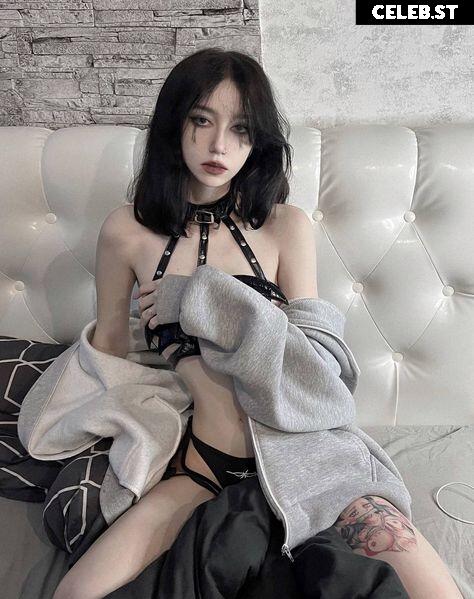 _blackshi Image 10873750