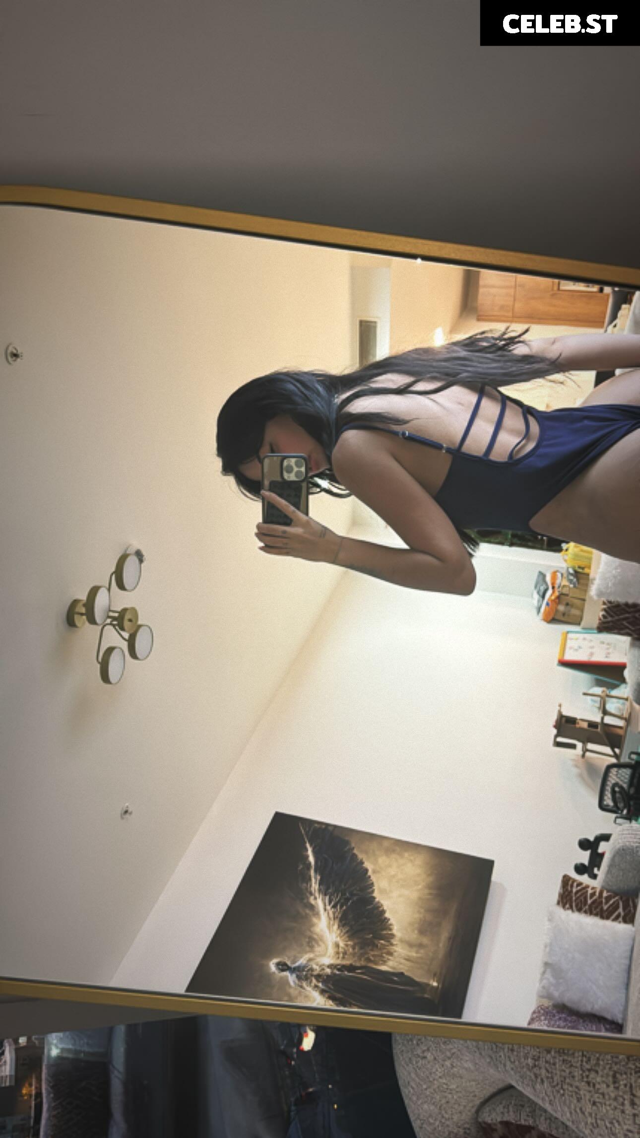 Ece Ronay @eceronayofficial Image 10802601
