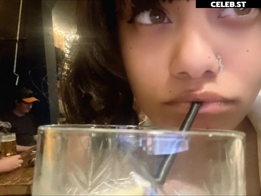 05Sseraphims/r/Yunnes Image 10754428