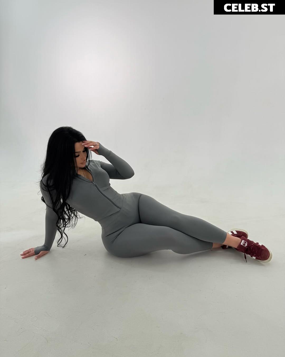 _.Lyuda._ / _.lyudka._1 / big mama Image 10750039