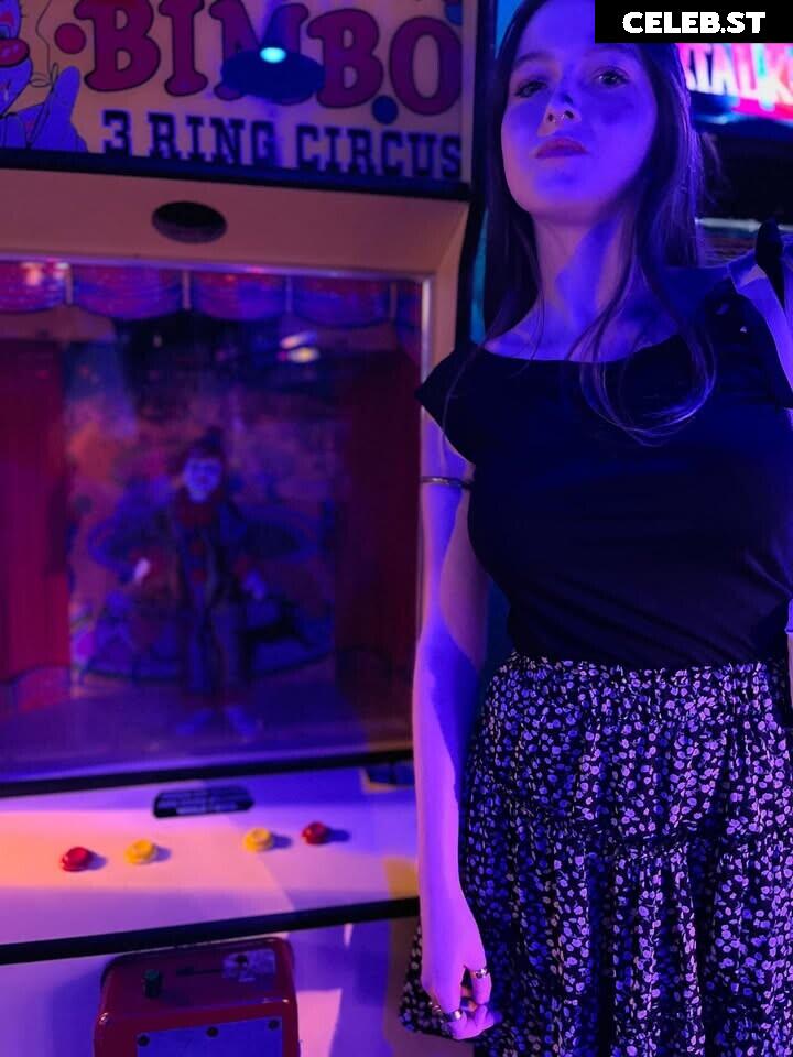 unoangryone | vonthedon | Veronica Image 10773424