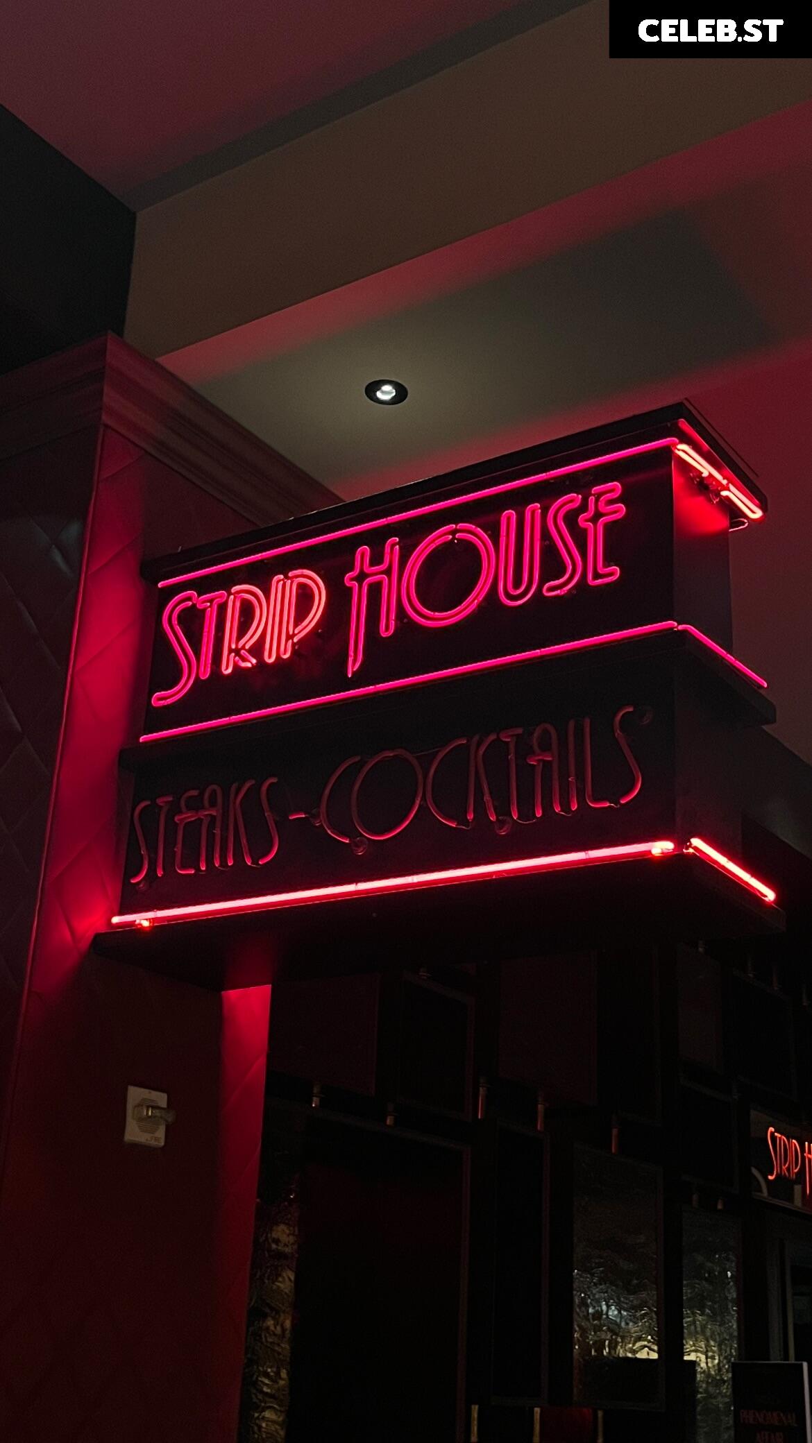 @_ayushaaaa__ / Ayusha Image 10779141