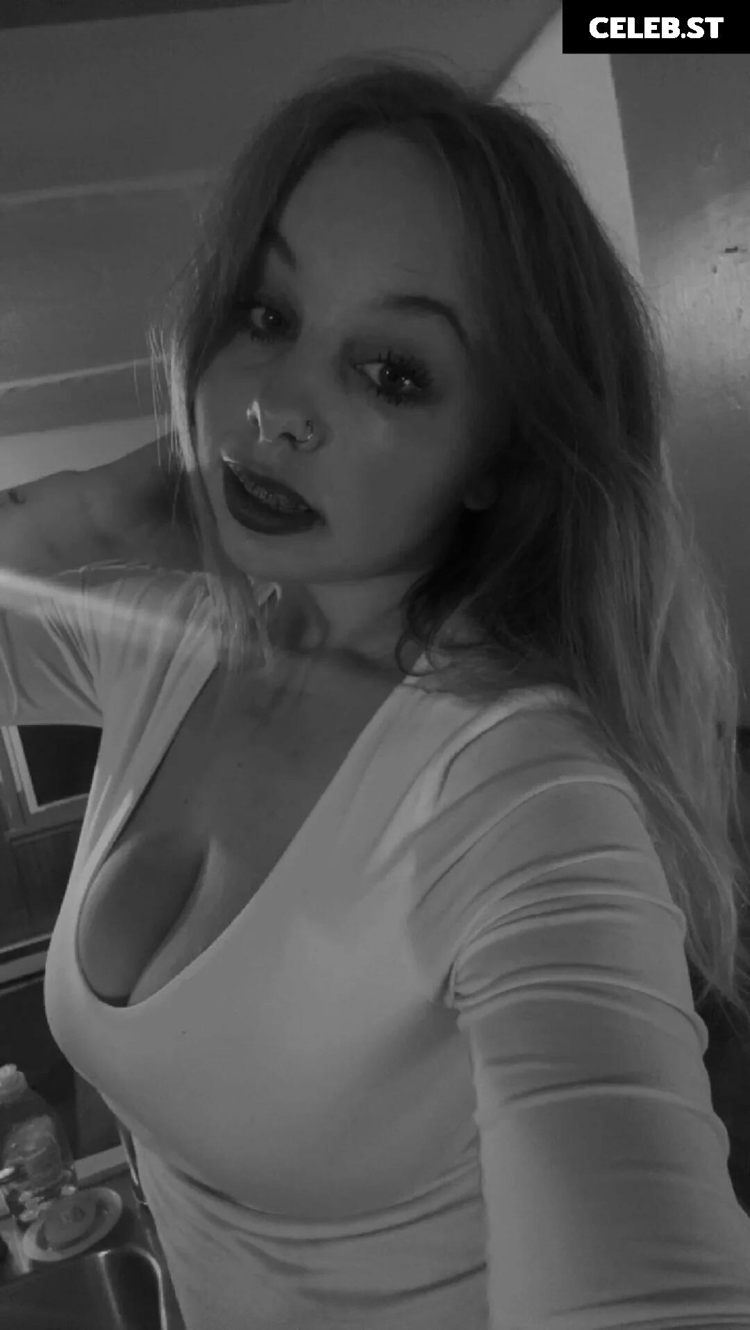 Kinzyyyy / snowitsskinzy / itsskinzyyyy / SnowBunnyQueen Image 10741630