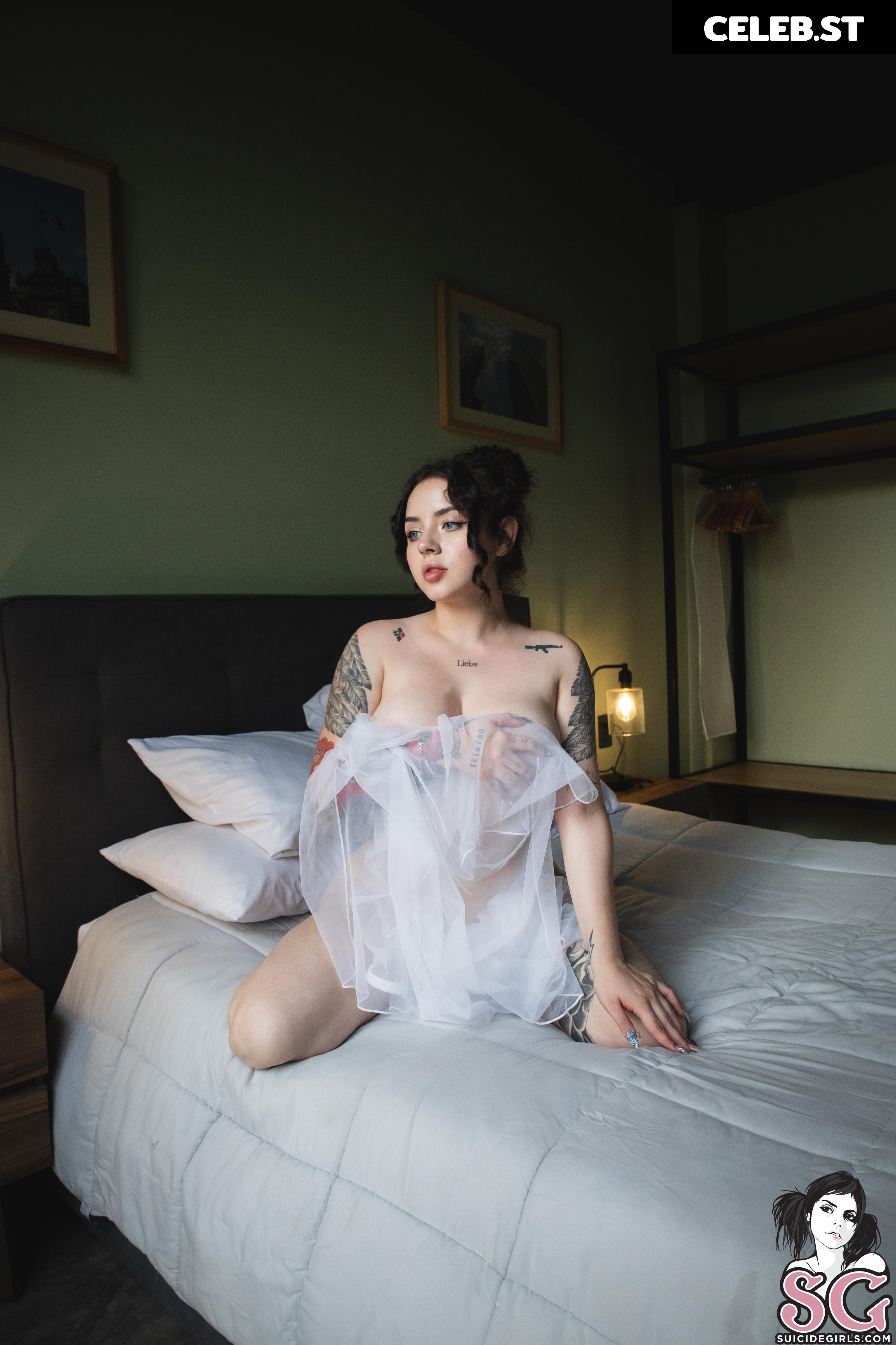 Neveska Martinez Image 10740295