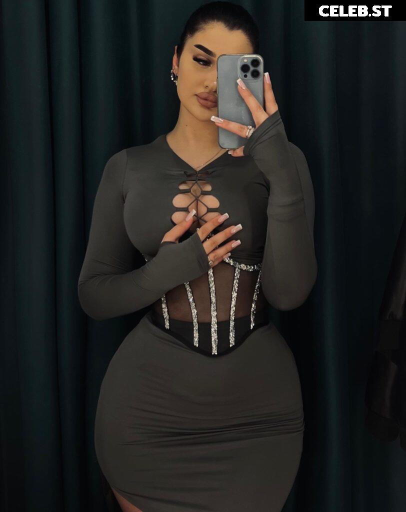 _.Lyuda._ / _.lyudka._1 / big mama Image 10749965