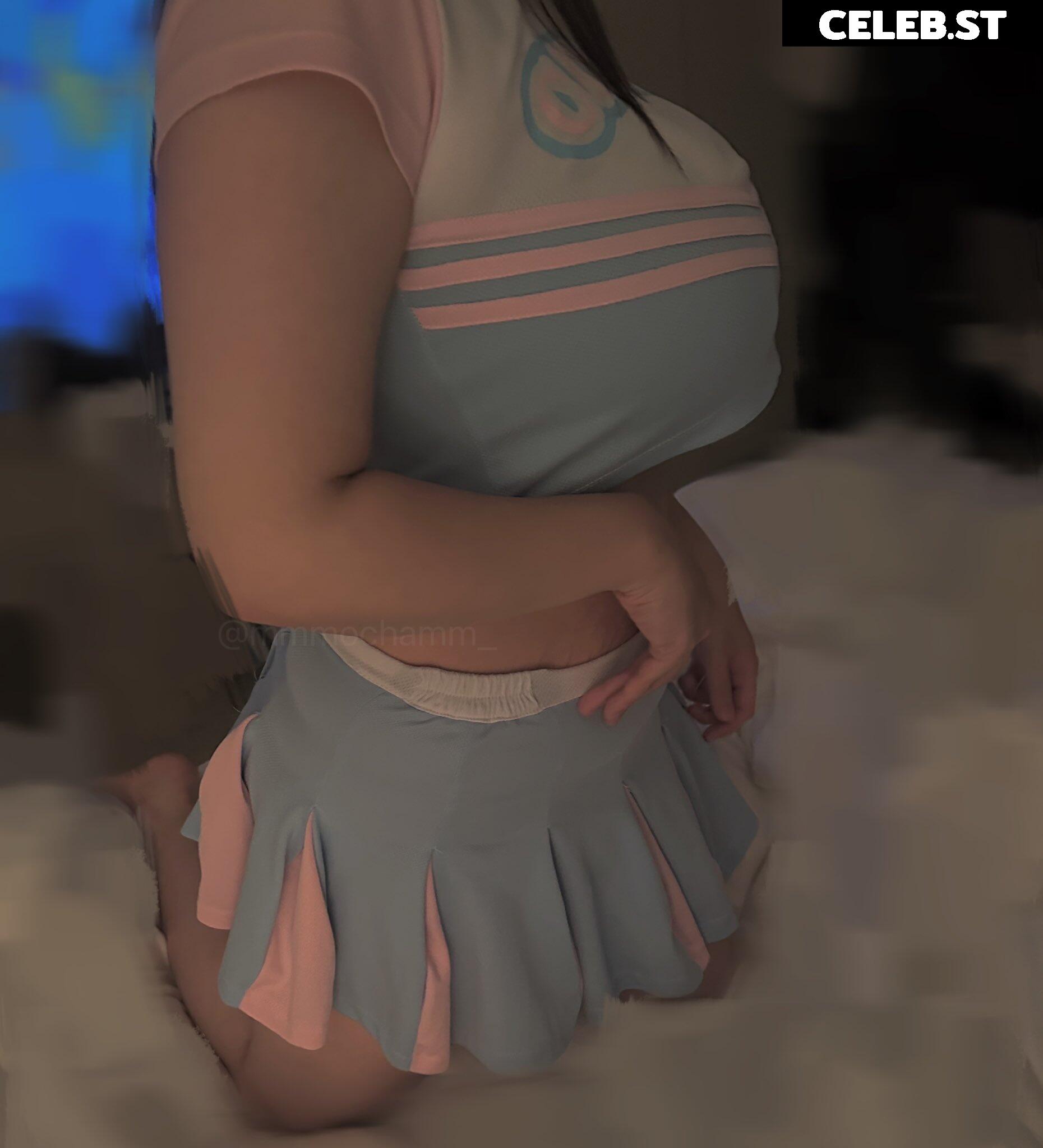 _UTxTU_mom_ Image 10718930