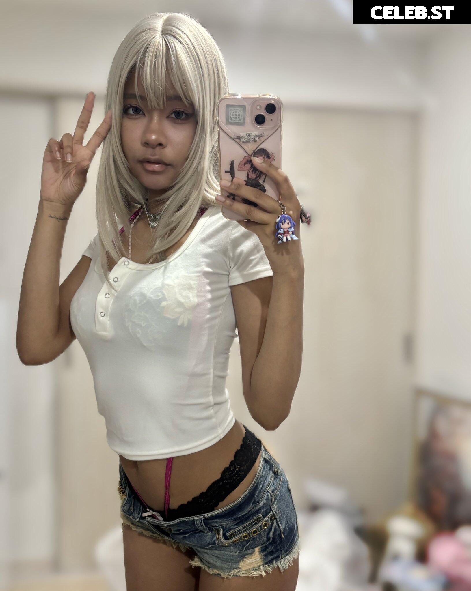 Reina Delic | Reinadoll Image 10718043