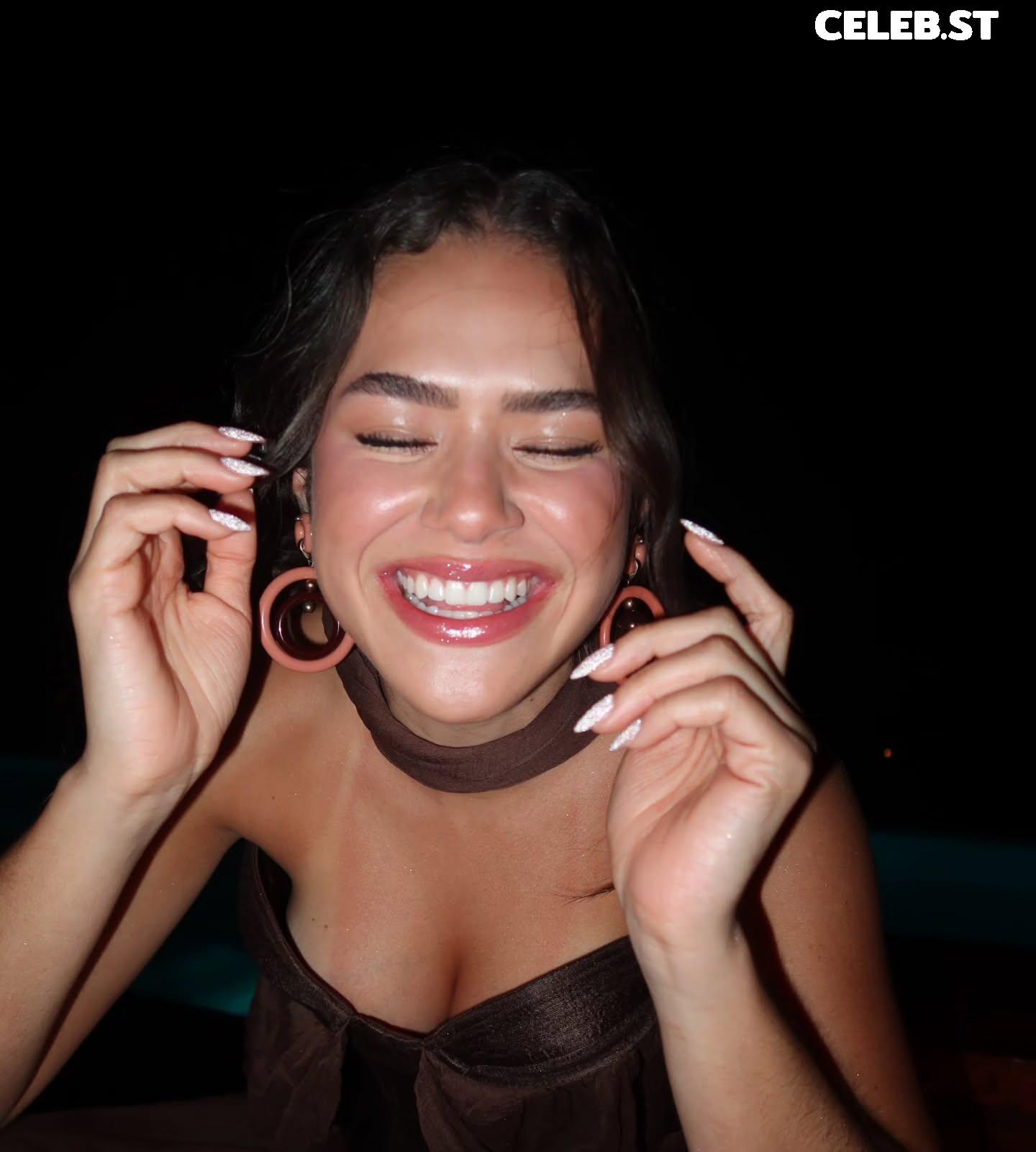 Maísa Silva Image 10711821