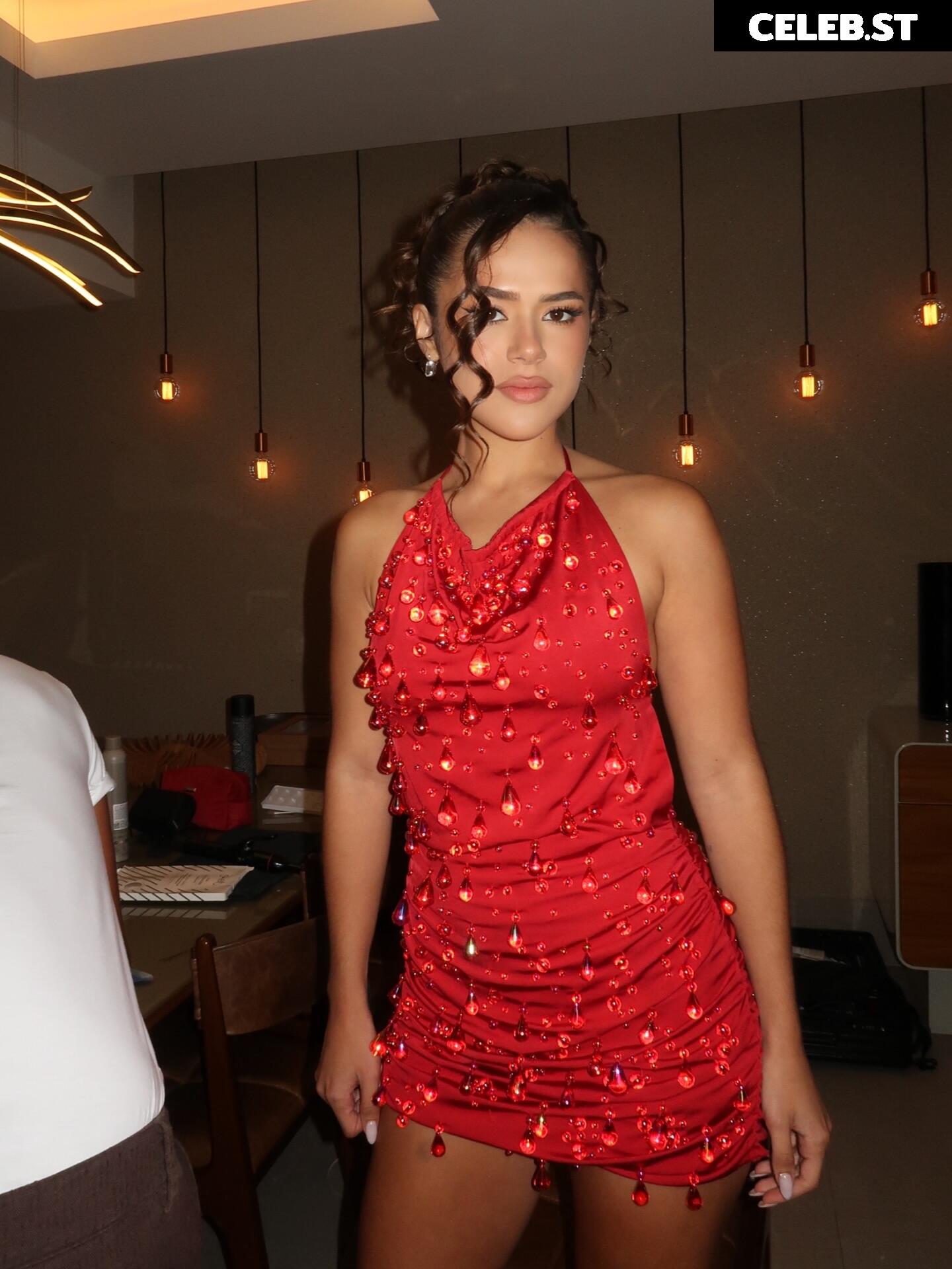 Maísa Silva Image 10711877