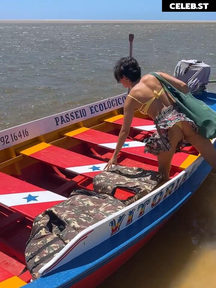 Carolina Oliveira Image 10711435