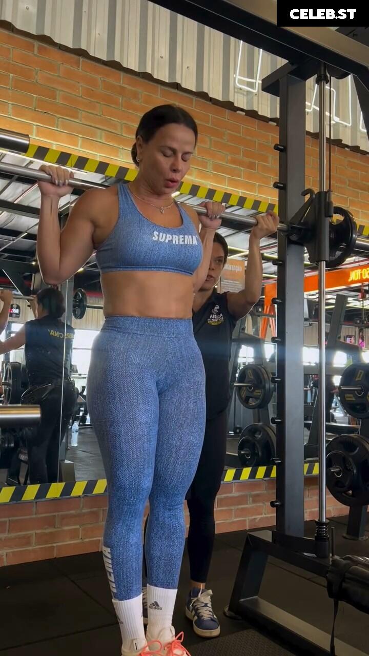 Viviane Araujo Image 10711101