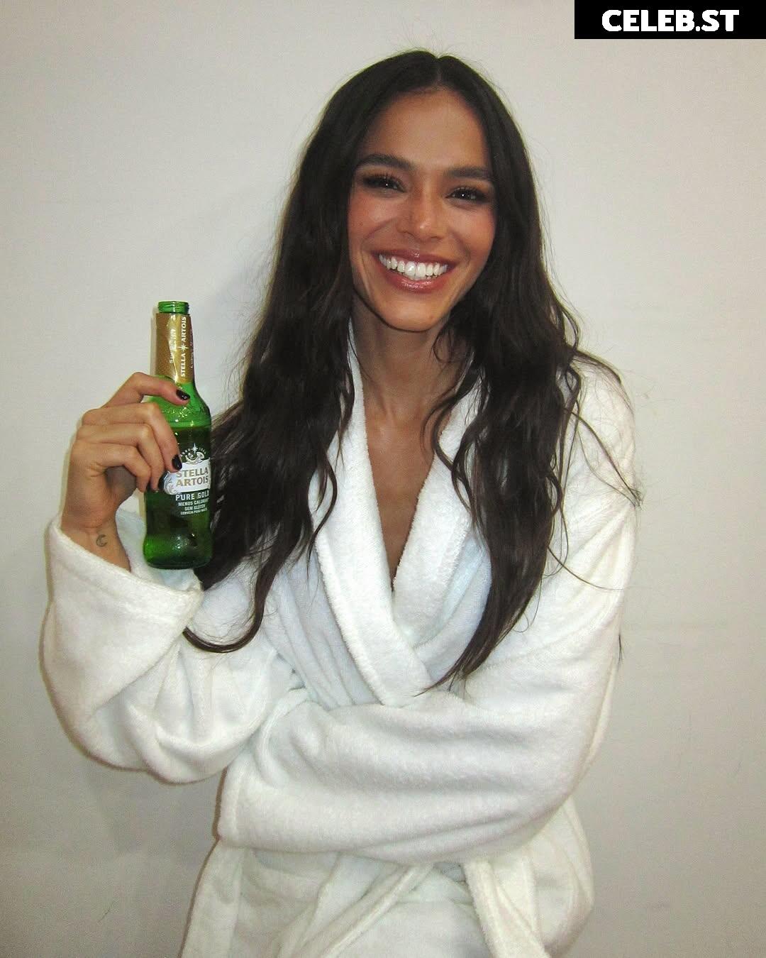 Bruna Marquezine Image 10710785