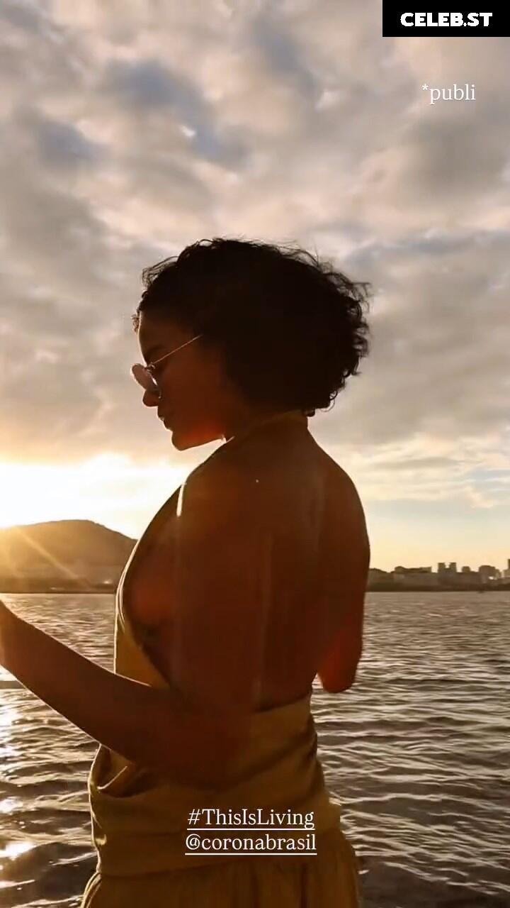 Bella Campos Image 10710278