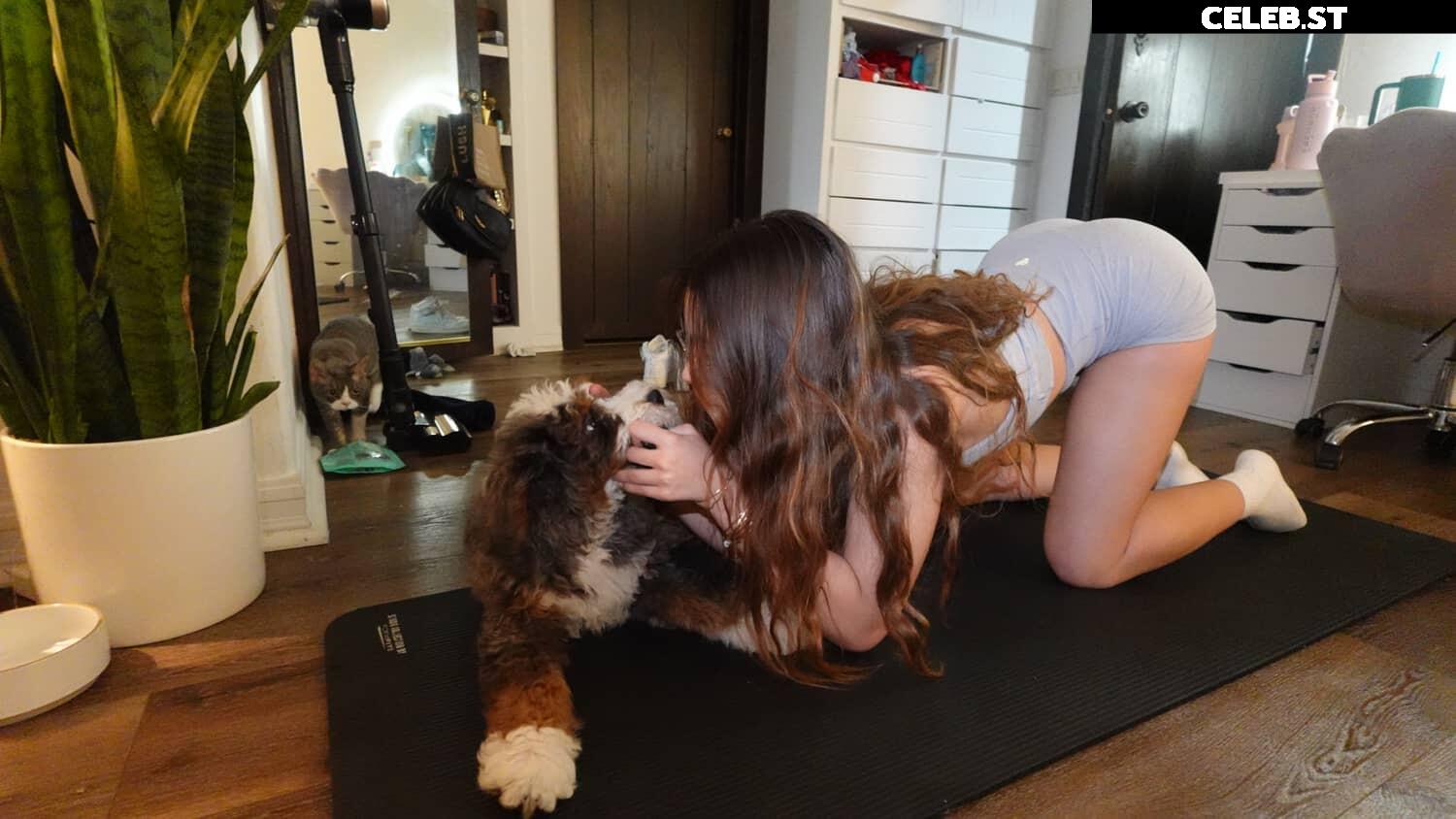 chloeparker6277 / bunnybunny924 / chloe.parkerrrr Image 10725634