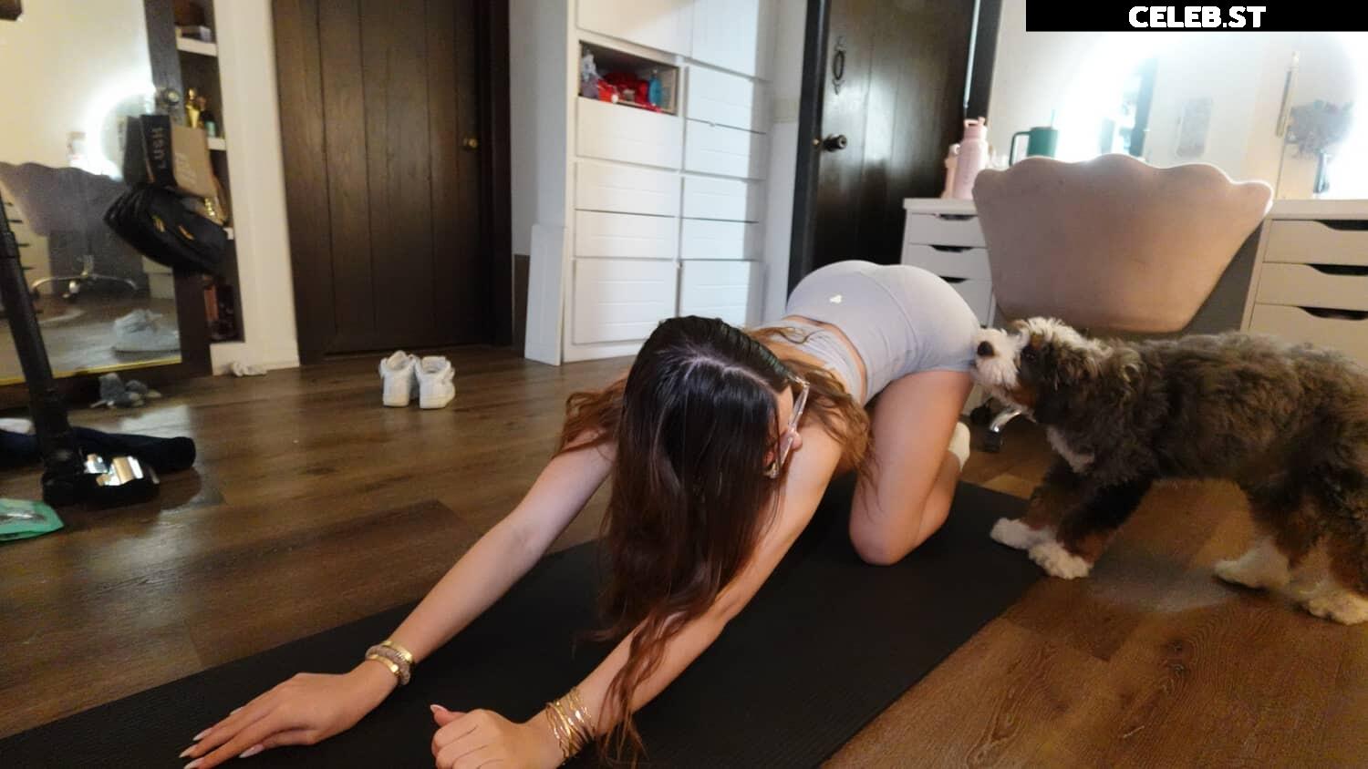 chloeparker6277 / bunnybunny924 / chloe.parkerrrr Image 10725642