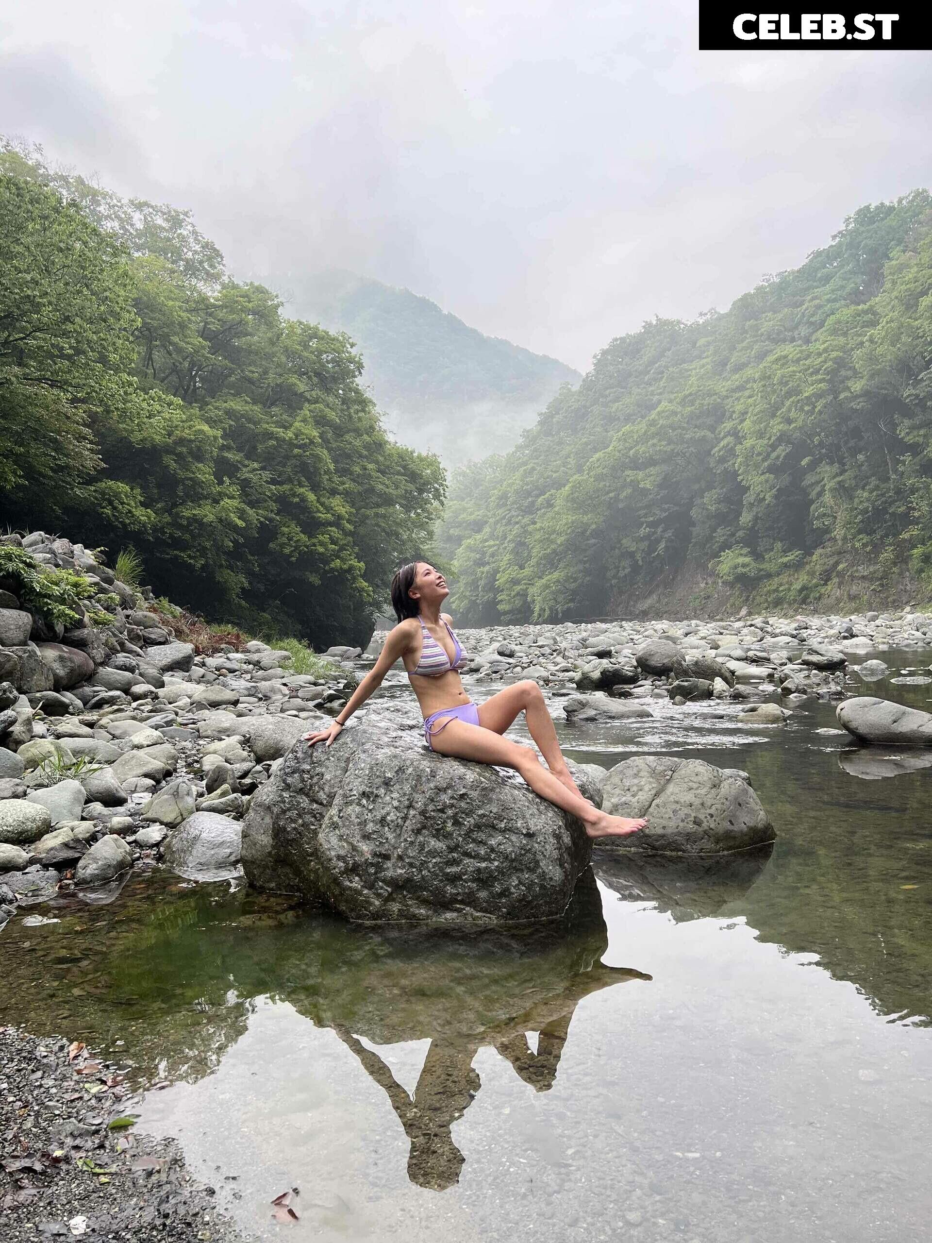 Rio Teramoto (Japanese Gravure Idol) Image 10727815