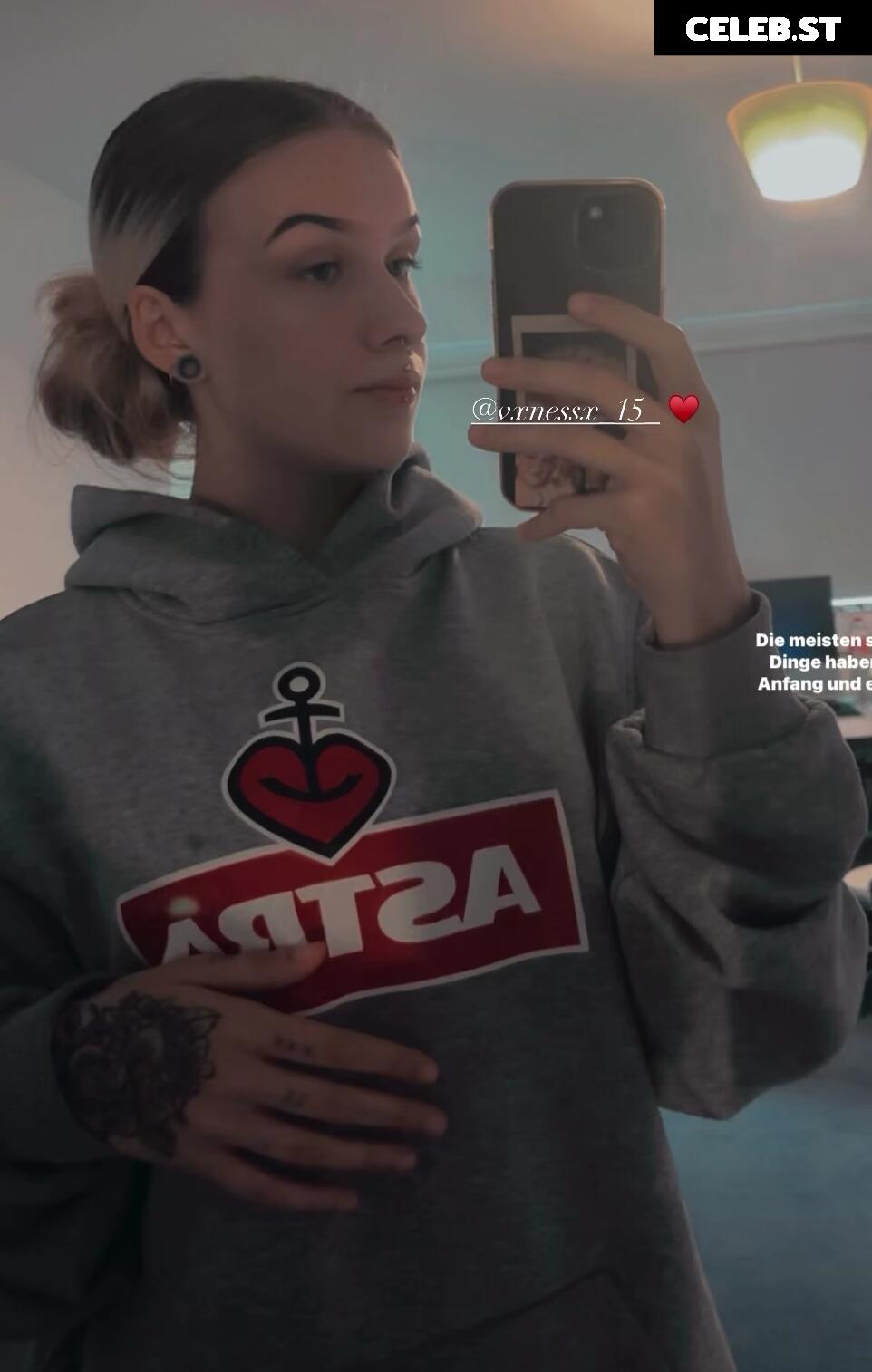 _a_x_n_x / Anna Mueller Image 10721832