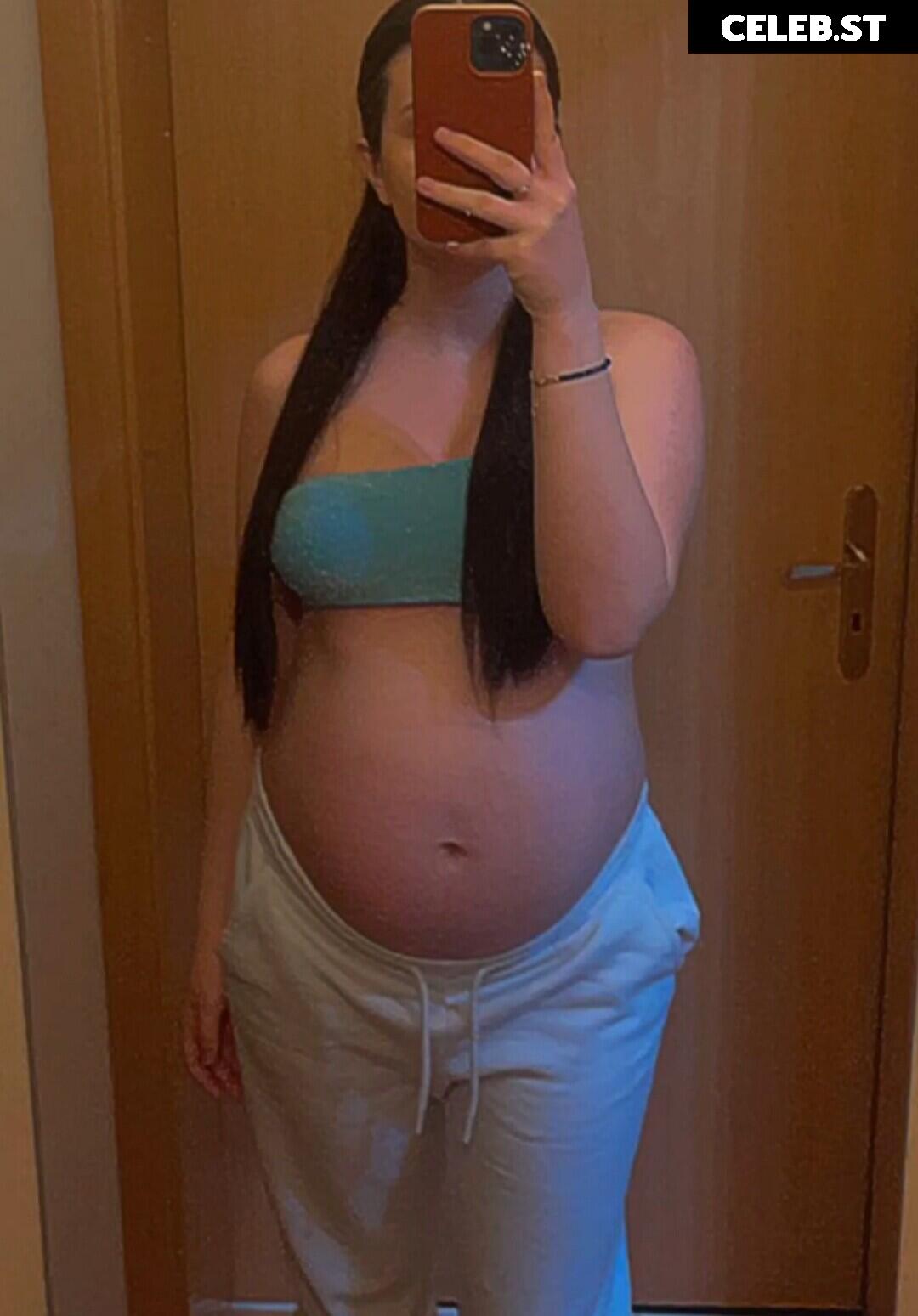 Mariya Oleksiyenko / mariya_oesyk Image 10721797