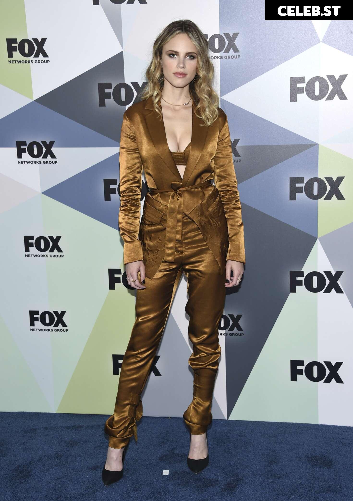 Halston Sage Image 10721207