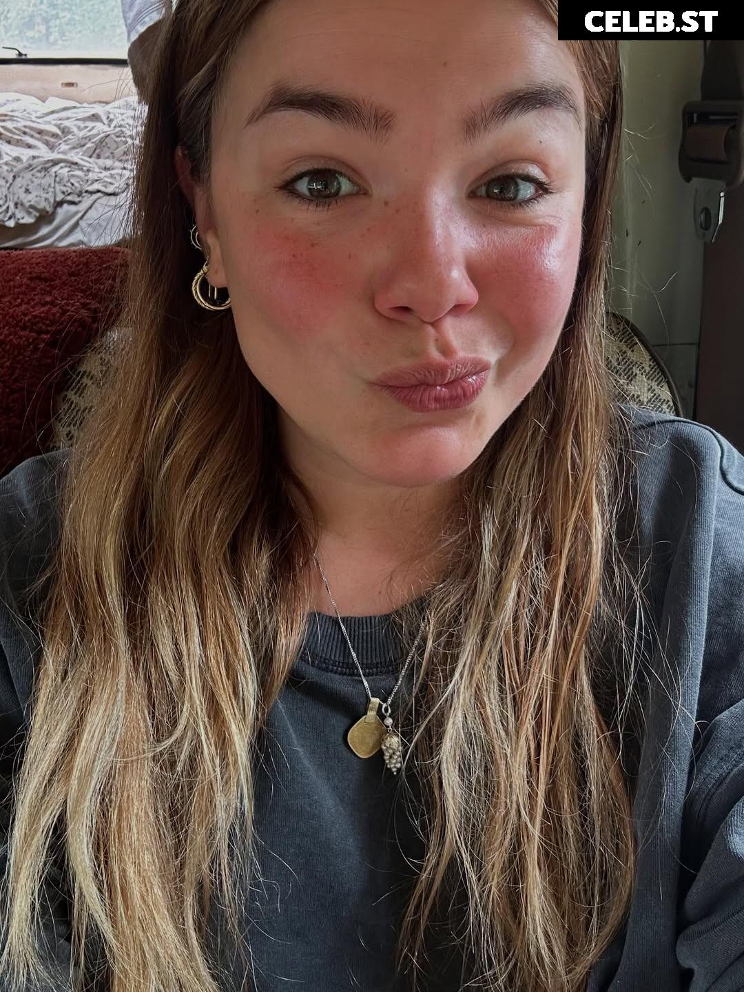 Abbey Hoes Image 10720969