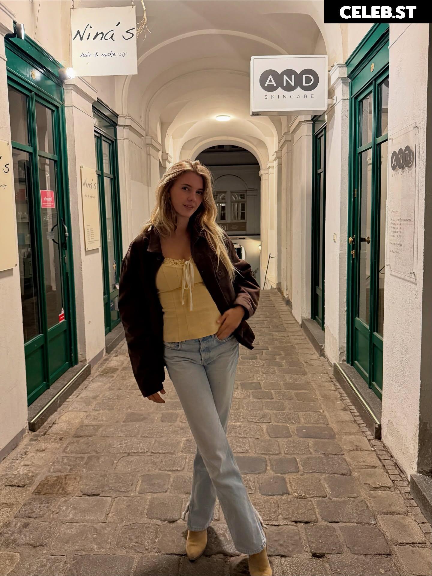 Lena Kozlovac / justtrustmeiknow / lena.koz_ / Lena.kozlovac Image 10722937