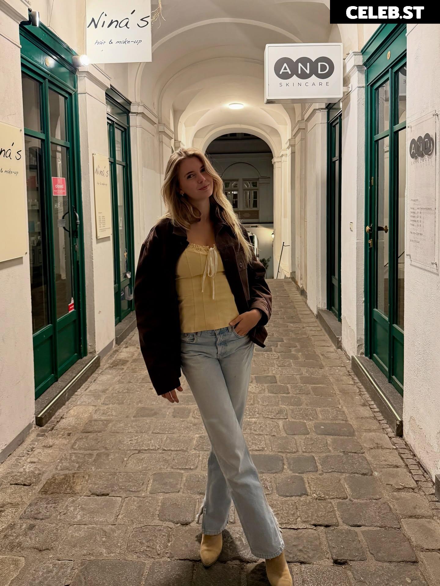 Lena Kozlovac / justtrustmeiknow / lena.koz_ / Lena.kozlovac Image 10722938