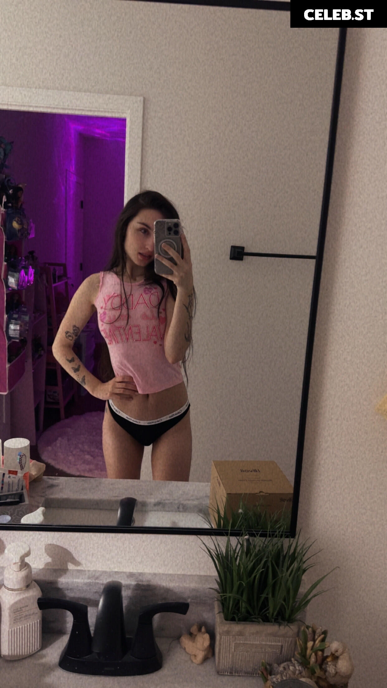 beebee ASMR Image 10739817