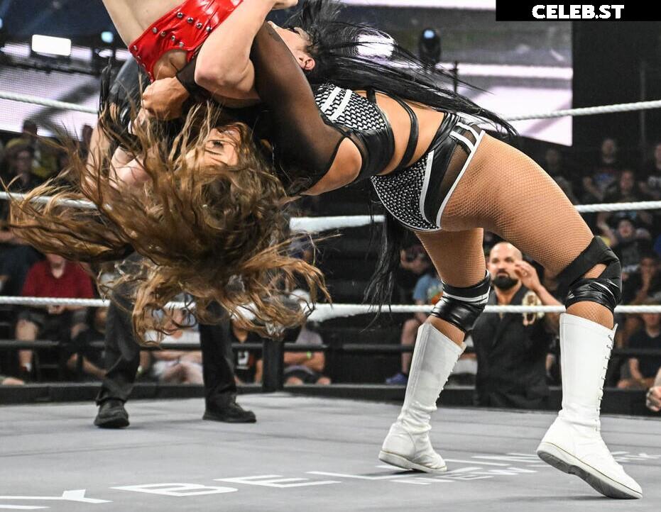 Wren Sinclair / Madi Wrenkowski Image 10708288