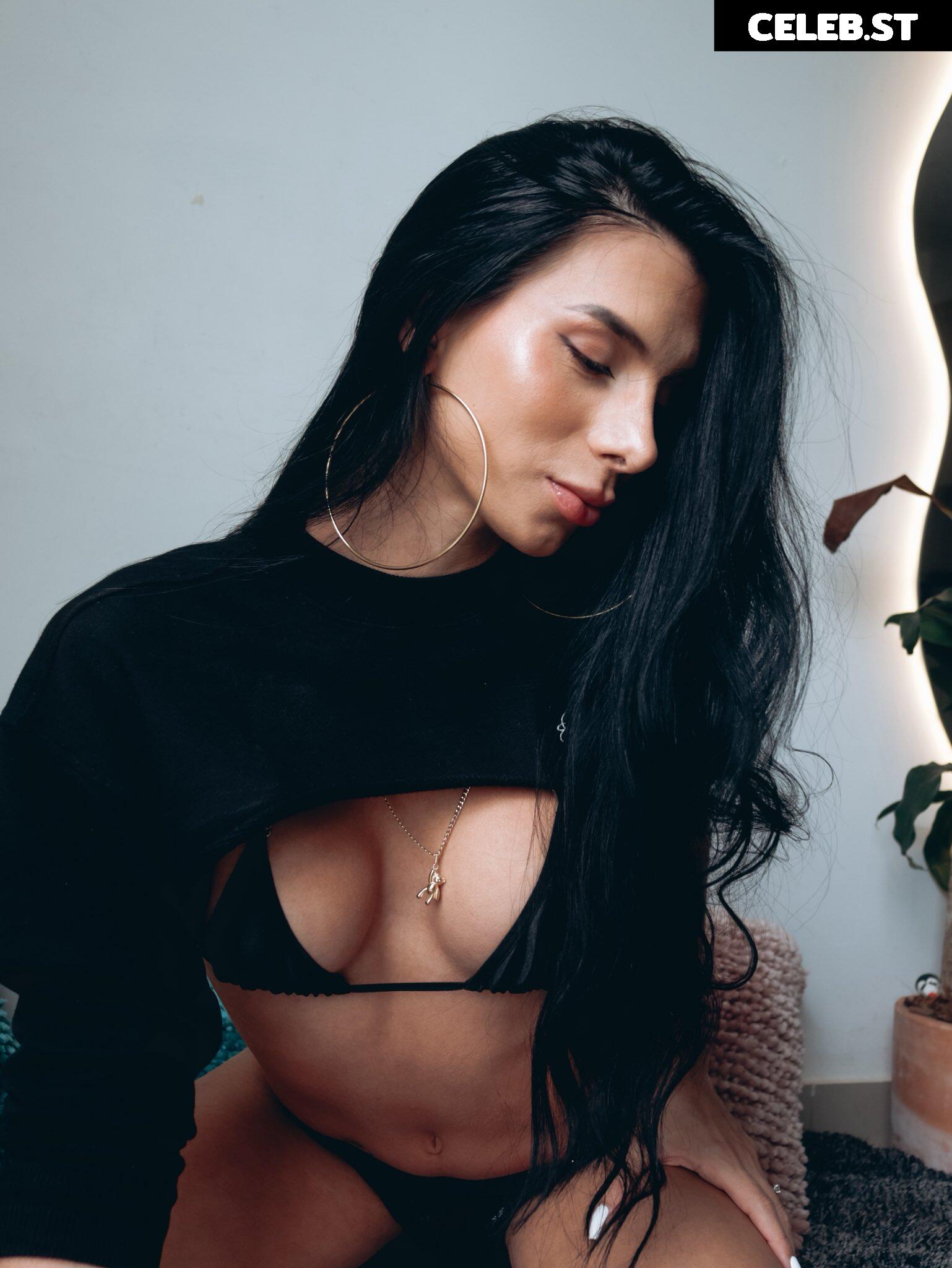 Gabriela Belt | @GabrielaBelt1 |  @gabybelt13 | @gabriela775 Image 10706057