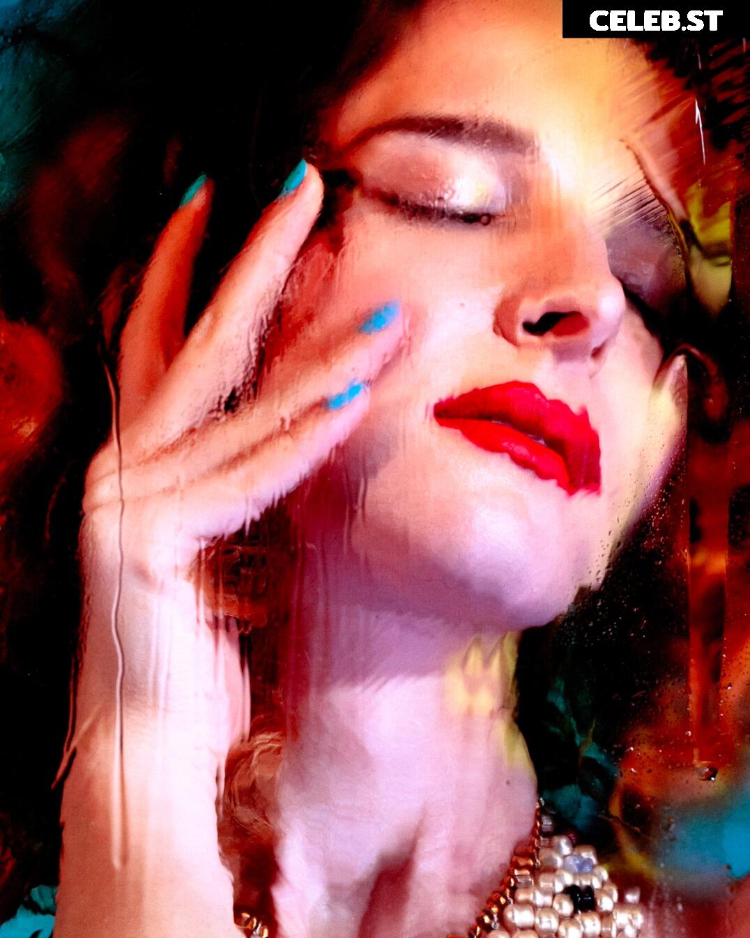 Hari Nef Image 10700676