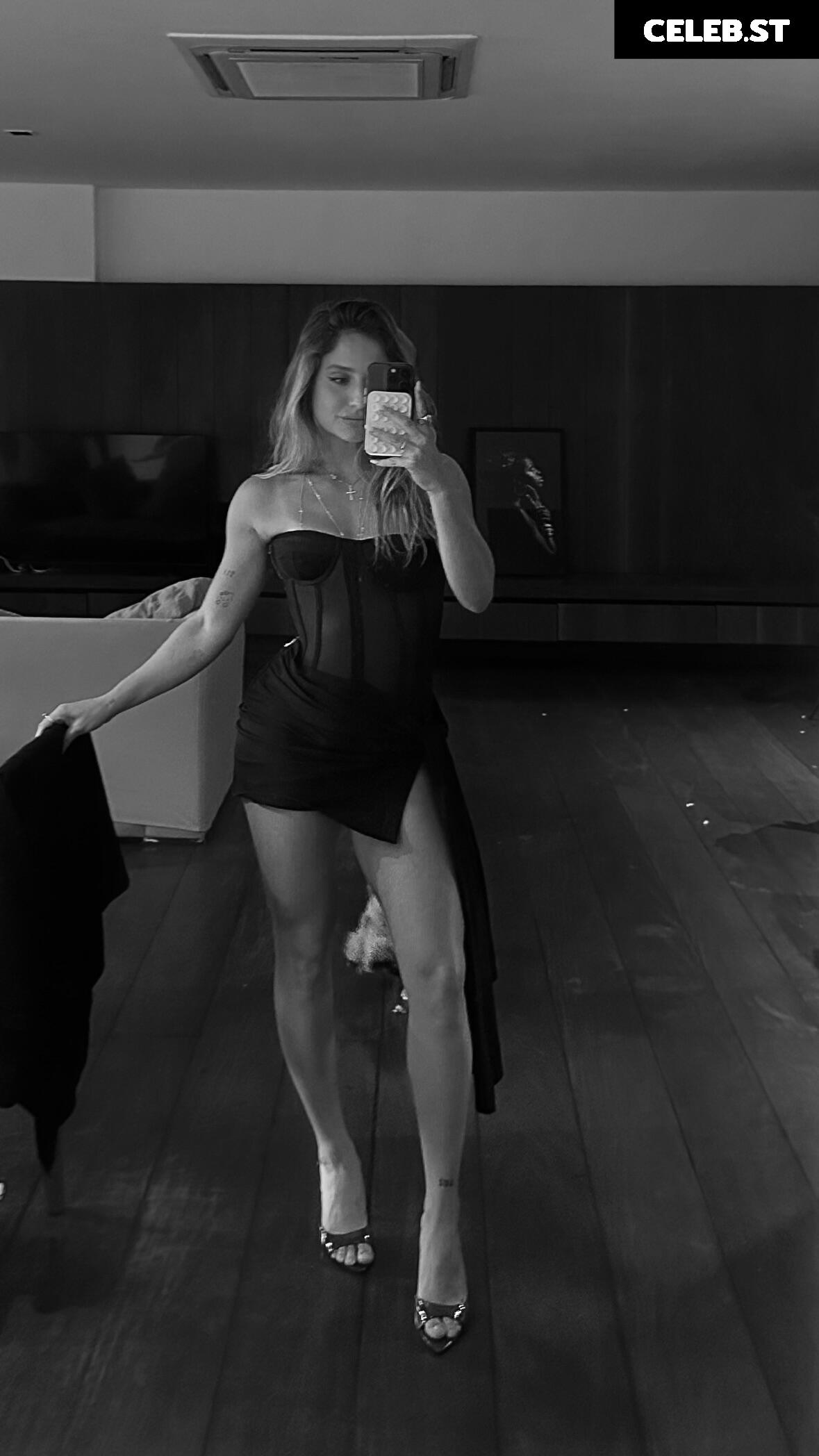 Bruna Griphao Image 10709818