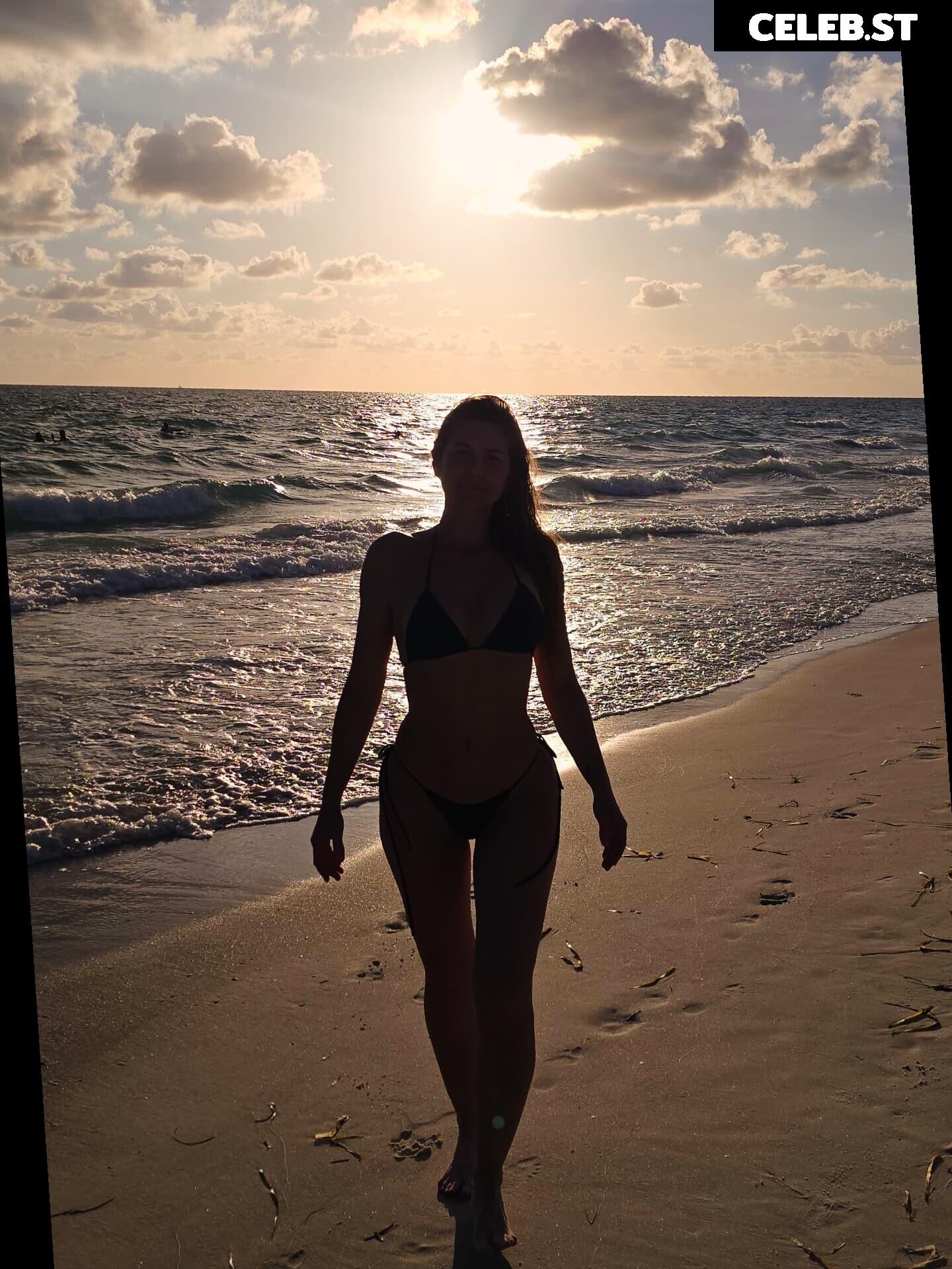 Lívia Andrade Image 10709879