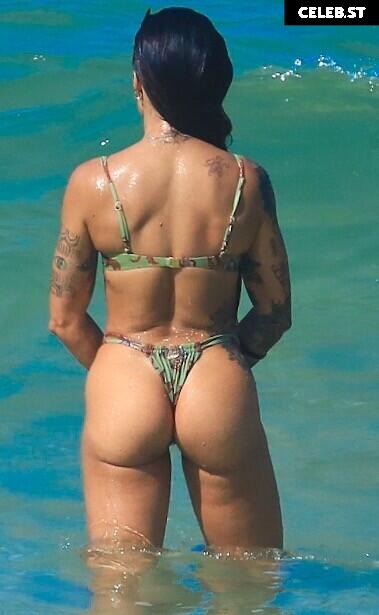 Aline Riscado Image 10709266