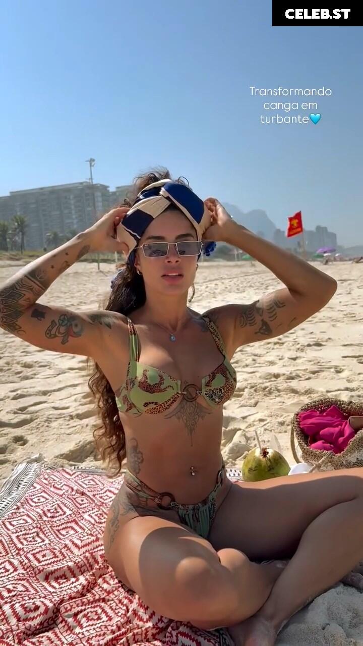 Aline Riscado Image 10709274