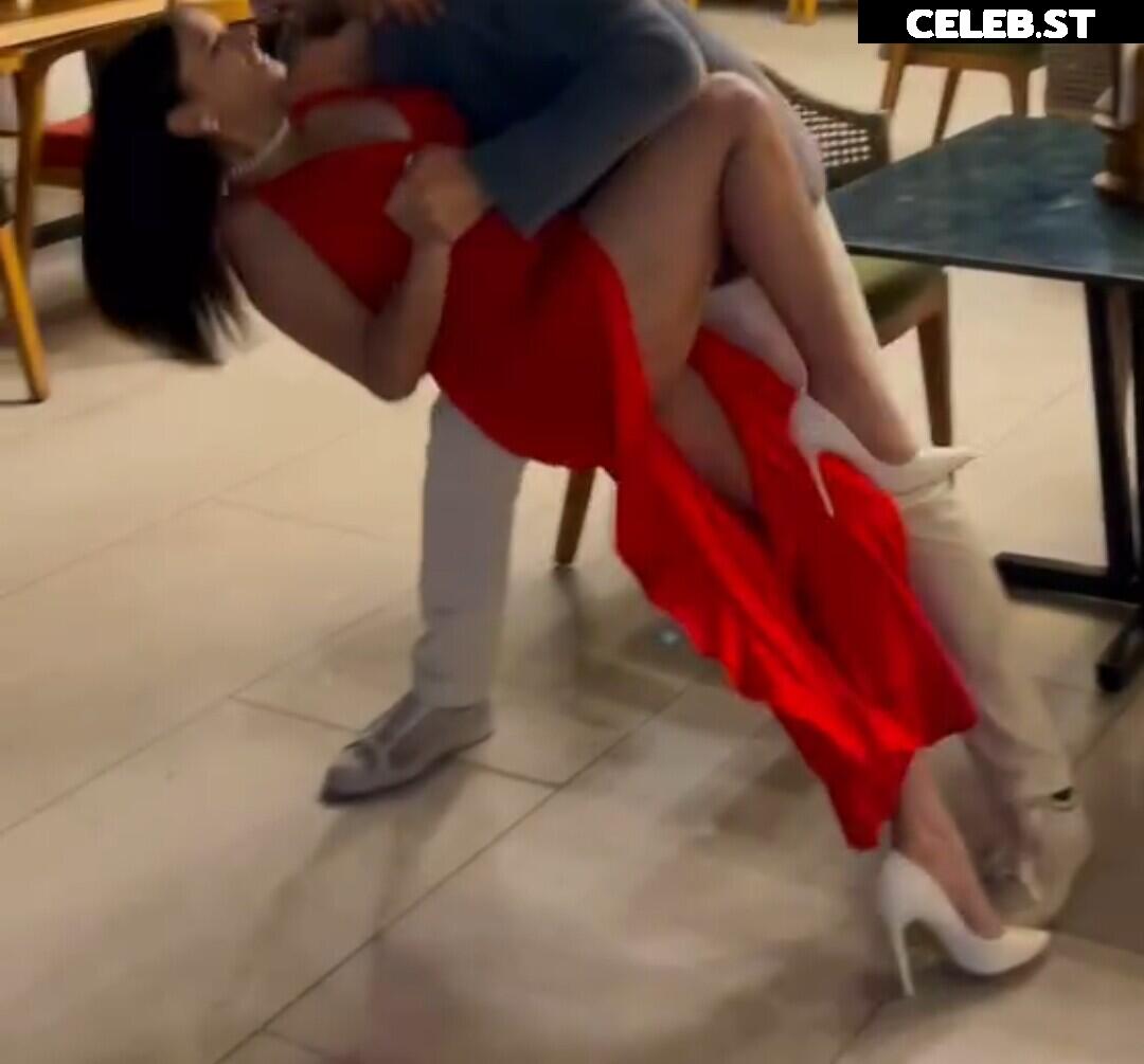 @_ayushaaaa__, Ayusha, busty Indian influencer Image 10794819