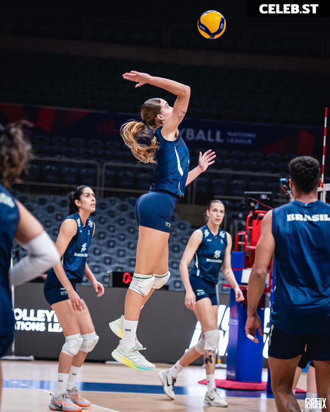 Sports tv hosts/reporters Image 10788995