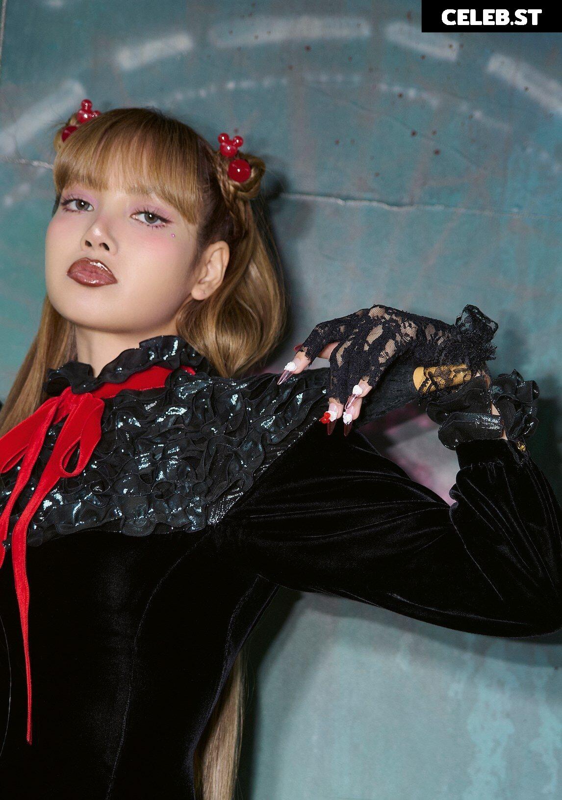 Lisa | BLΛƆKPIИK (Blackpink) Image 10788832
