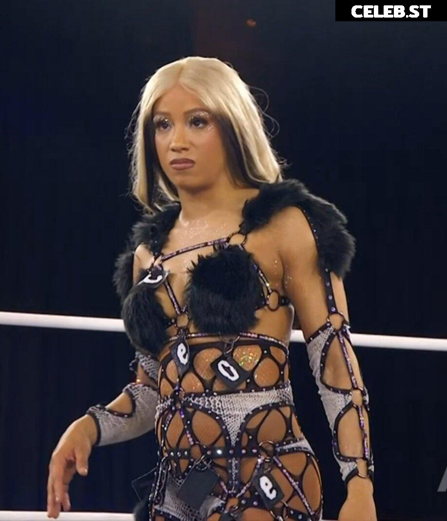WWE Sasha Banks | Mercedes Moné Image 10788734
